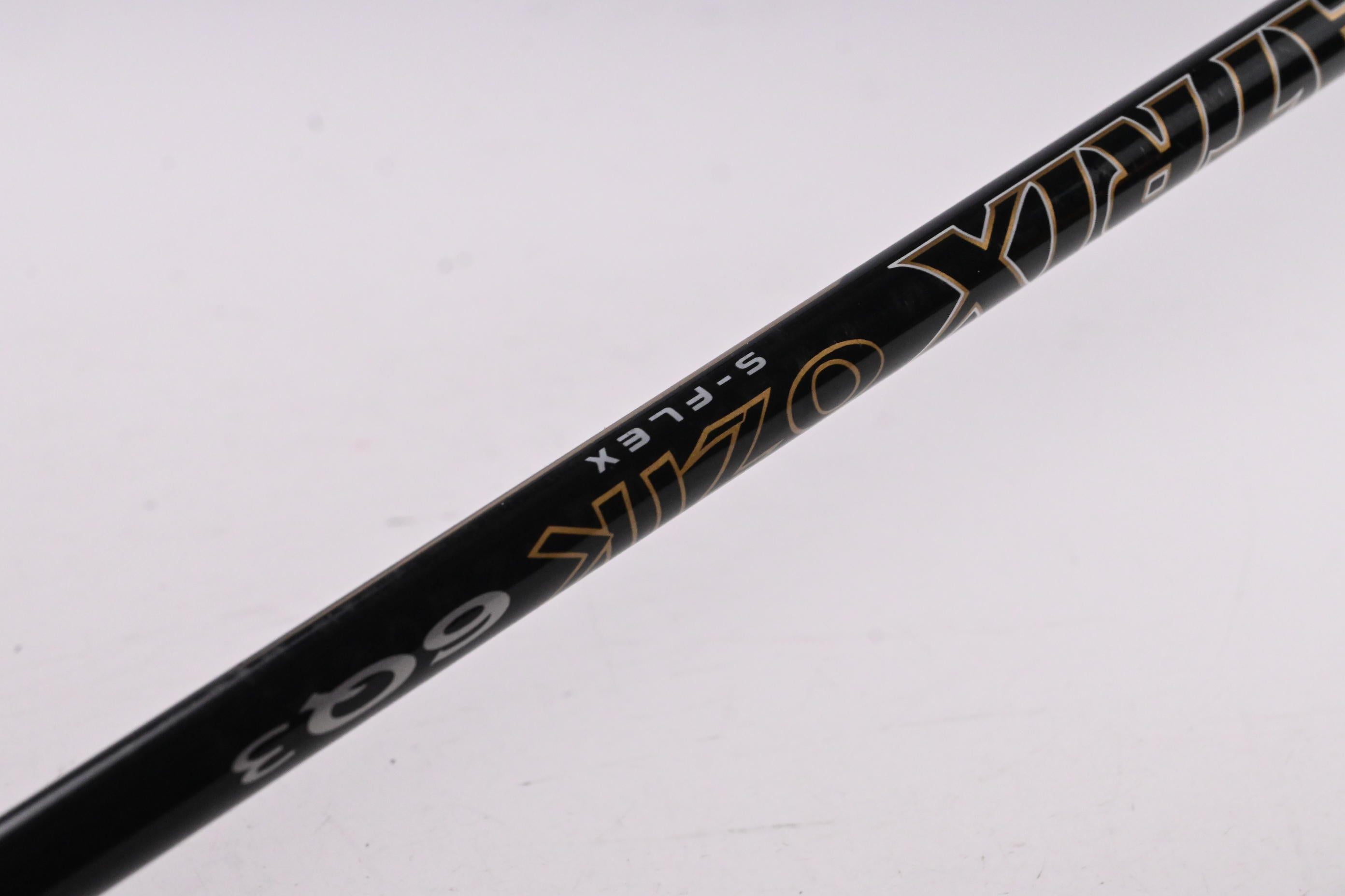 Cleveland 588 Custom Driver / 10.5 Degree / Stiff Flex Matrix Ozik 6 Shaft