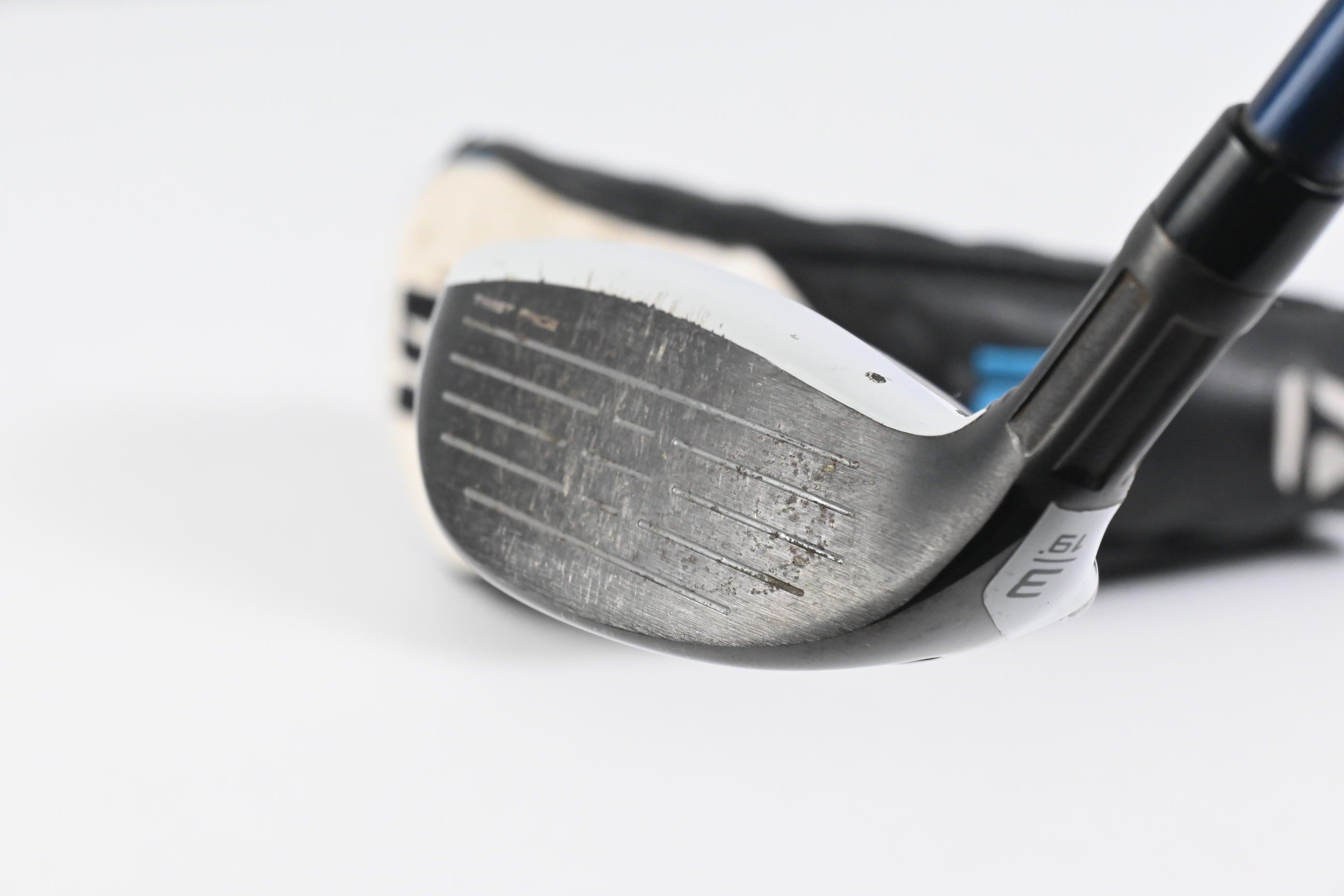 Taylormade SIM2 Max #3 Hybrid / 19 Degree / Stiff Flex Fujikura Ventus Blue 7