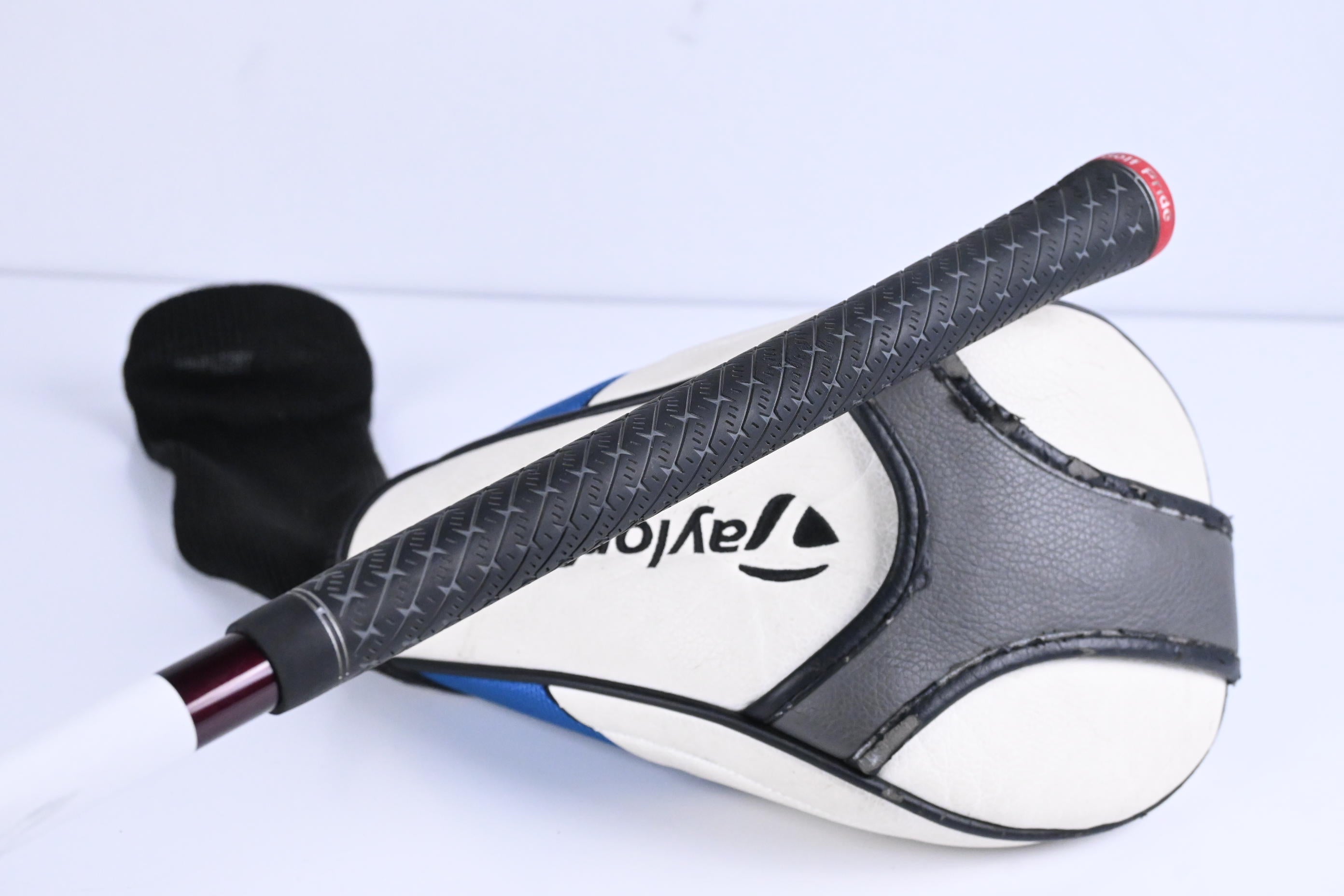 Left Hand Taylormade SLDR Driver / 10.5 Degree / Regular Flex Speeder NX 50