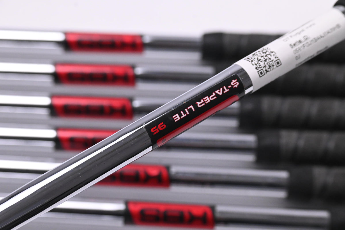 Wilson D7 Forged Irons / 4-PW+GW / Regular Flex KBS $-Taper Lite 95 Shafts