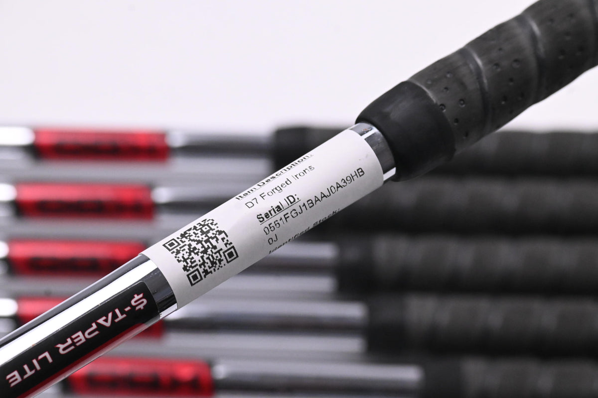 Wilson D7 Forged Irons / 4-PW+GW / Regular Flex KBS $-Taper Lite 95 Shafts