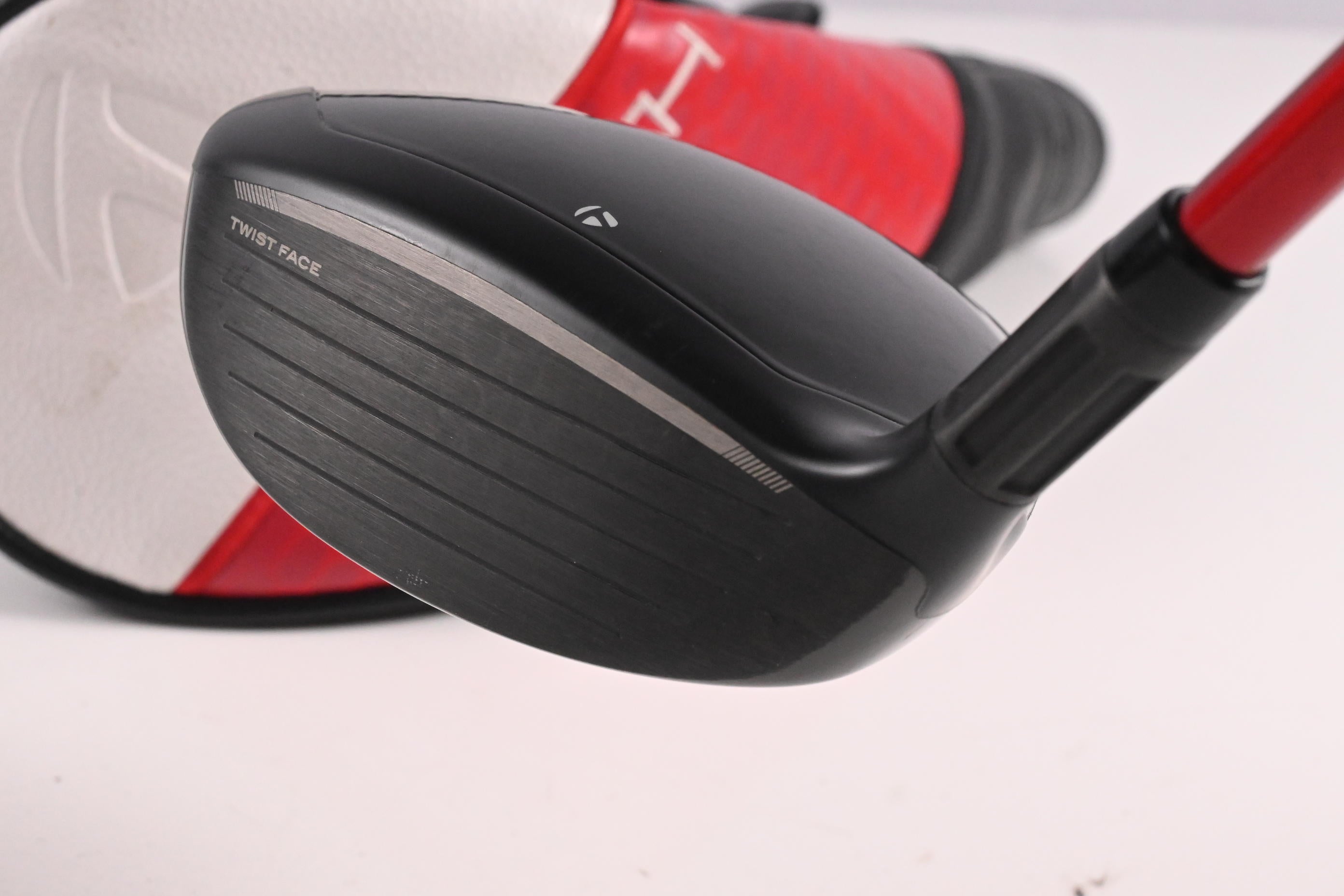Taylormade Stealth 2 HD #3 Wood / 16 Degree / Regular Flex Fujikura Speeder NX