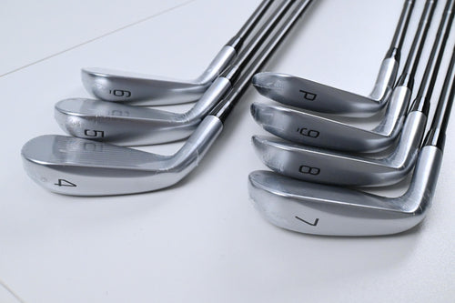 Mizuno JPX 925 Forged Irons / 4-PW / Stiff Flex Dynamic Gold Mid 115 S400 Shafts