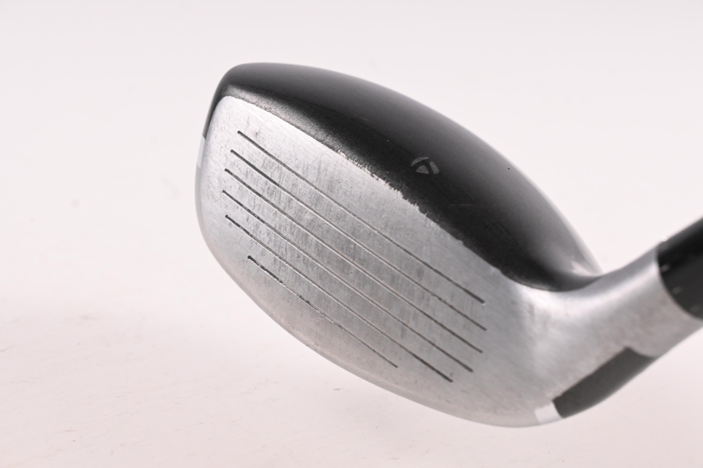 Taylormade SLDR #4 Hybrid / 21 Degree / Regular Flex Fujikura Speeder 82 Shaft