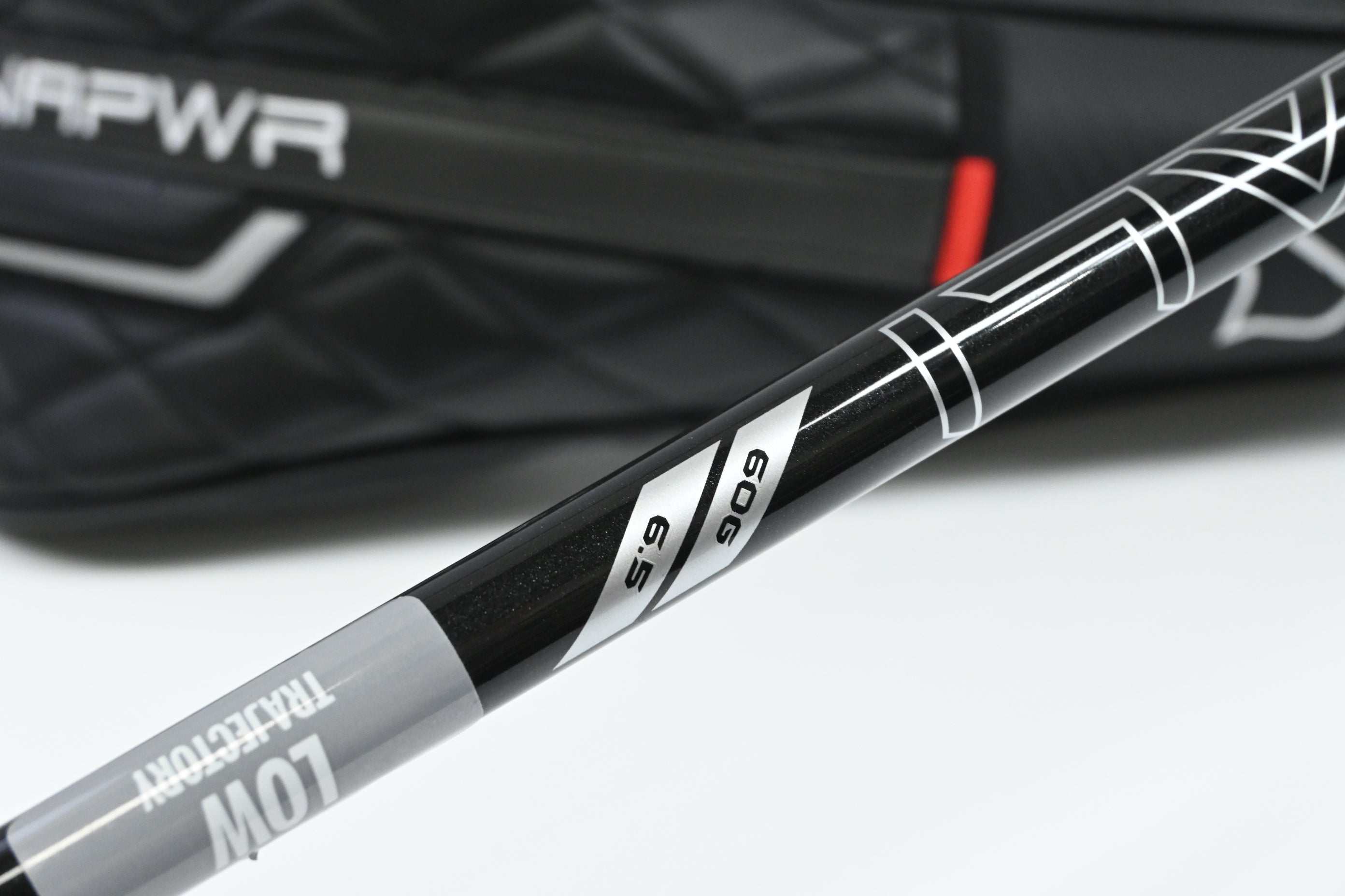 Wilson DYNAPWR 2025 Max Driver / 10.5 Degree / X-Flex Denali Black 60 Shaft