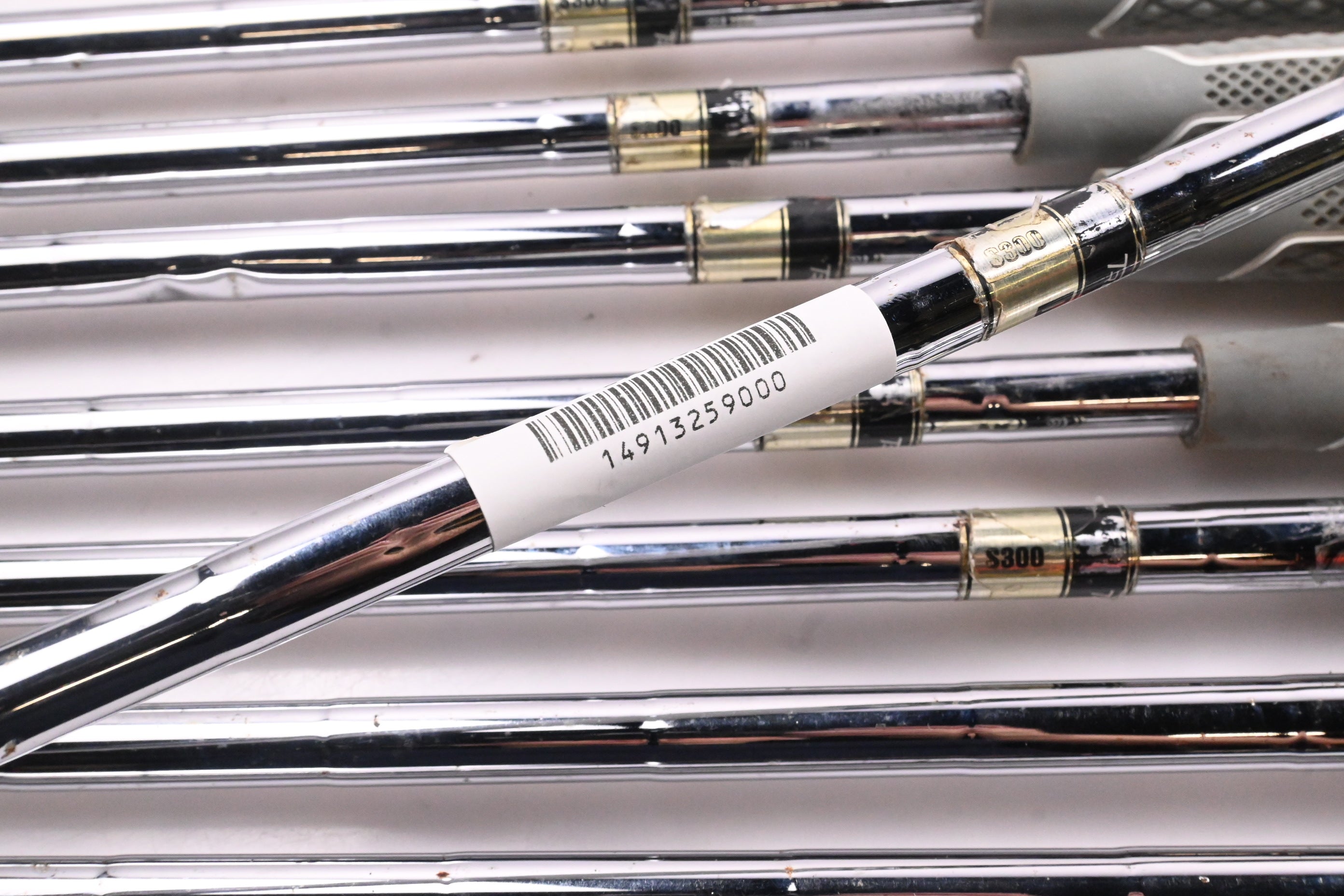 Taylormade Tour Preferred MB 2011 Irons / 3-PW / Stiff Flex Dynamic Gold S300