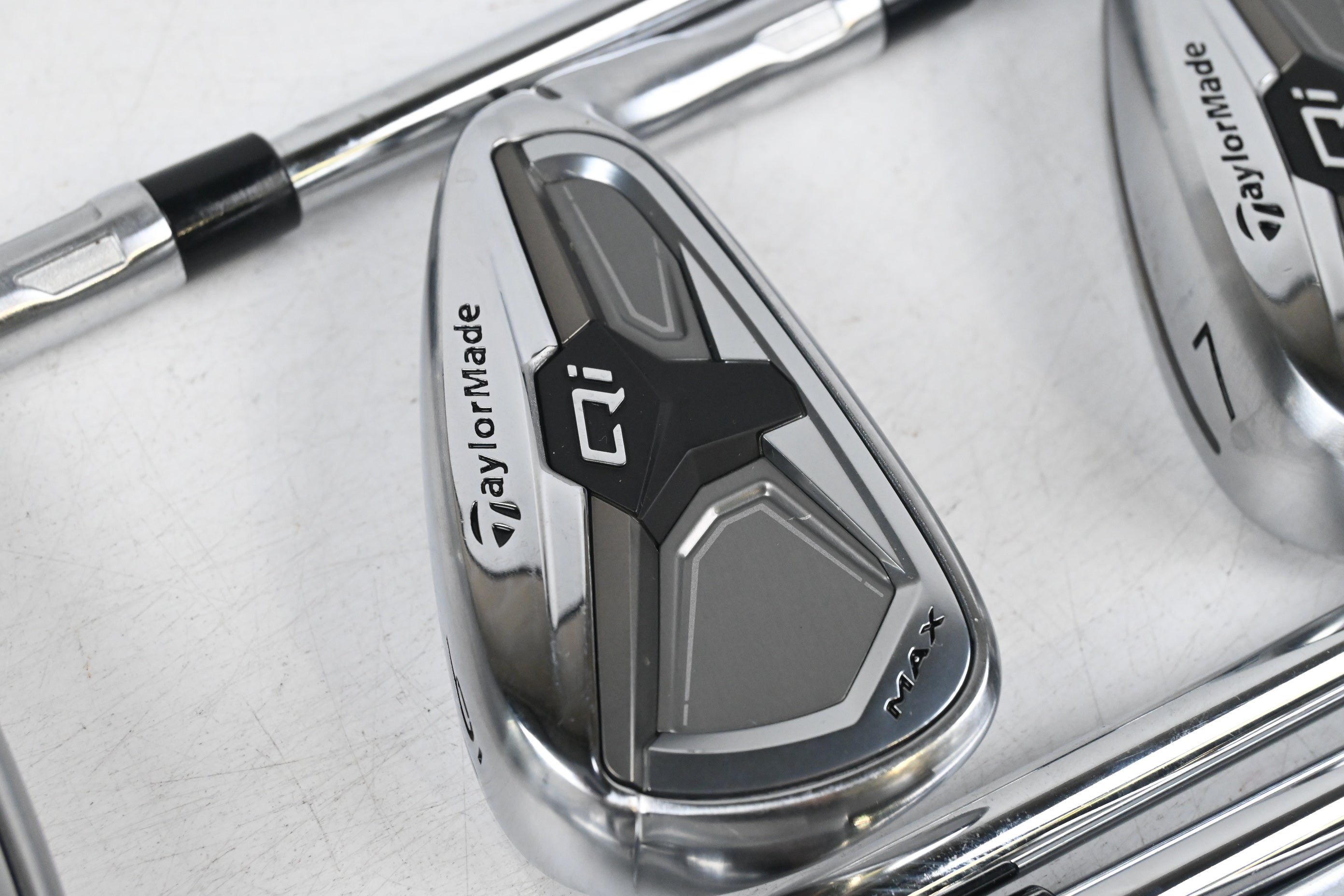 Taylormade Qi Max Irons / 5-PW+SW / Regular Flex KBS MAX MT 85 Shafts