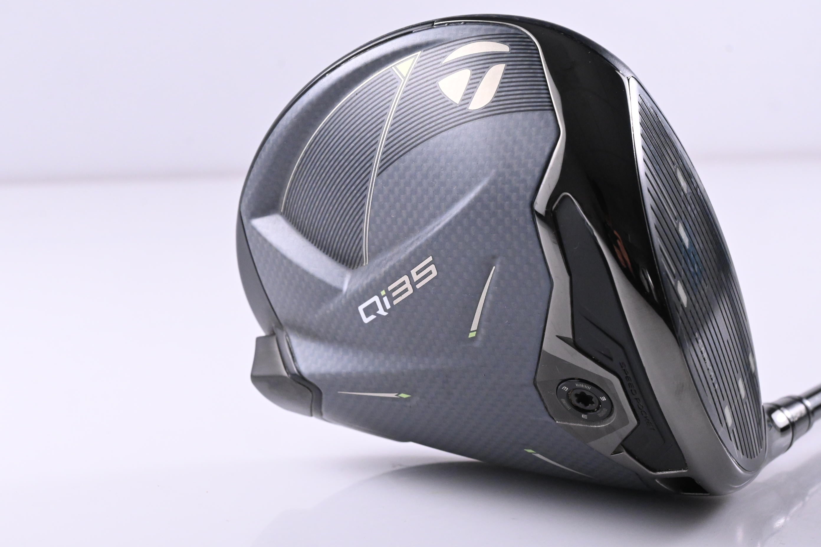 Taylormade Qi35 Driver / 10.5 Degree / Stiff Flex Kai'li White 60 Shaft