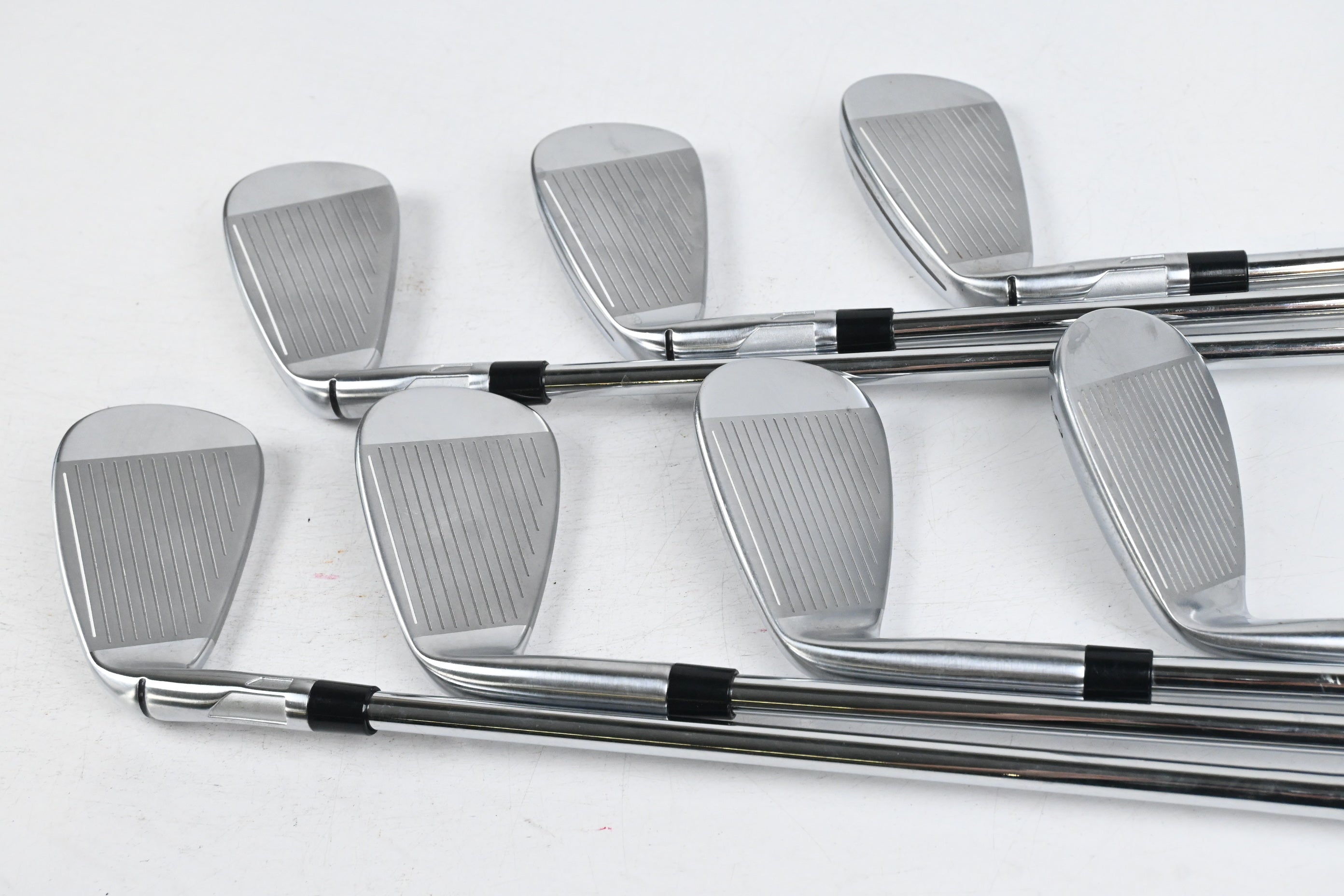 Taylormade Qi Max Irons / 5-PW+SW / Regular Flex KBS MAX MT 85 Shafts
