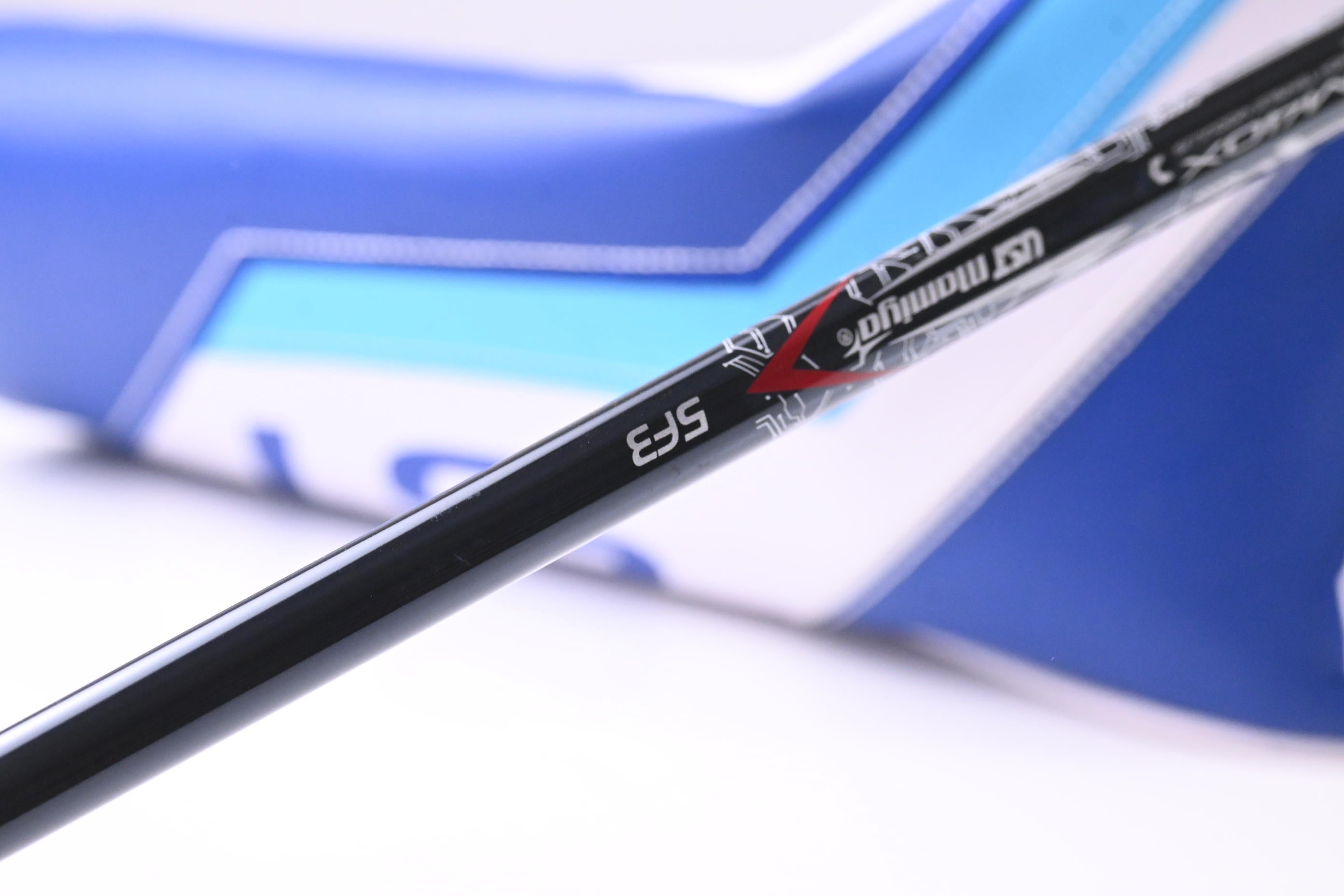 Mizuno ST-Max 230 Driver / 10.5 Degree / Regular Flex UST LIN-Q M40X Red 5 Shaft