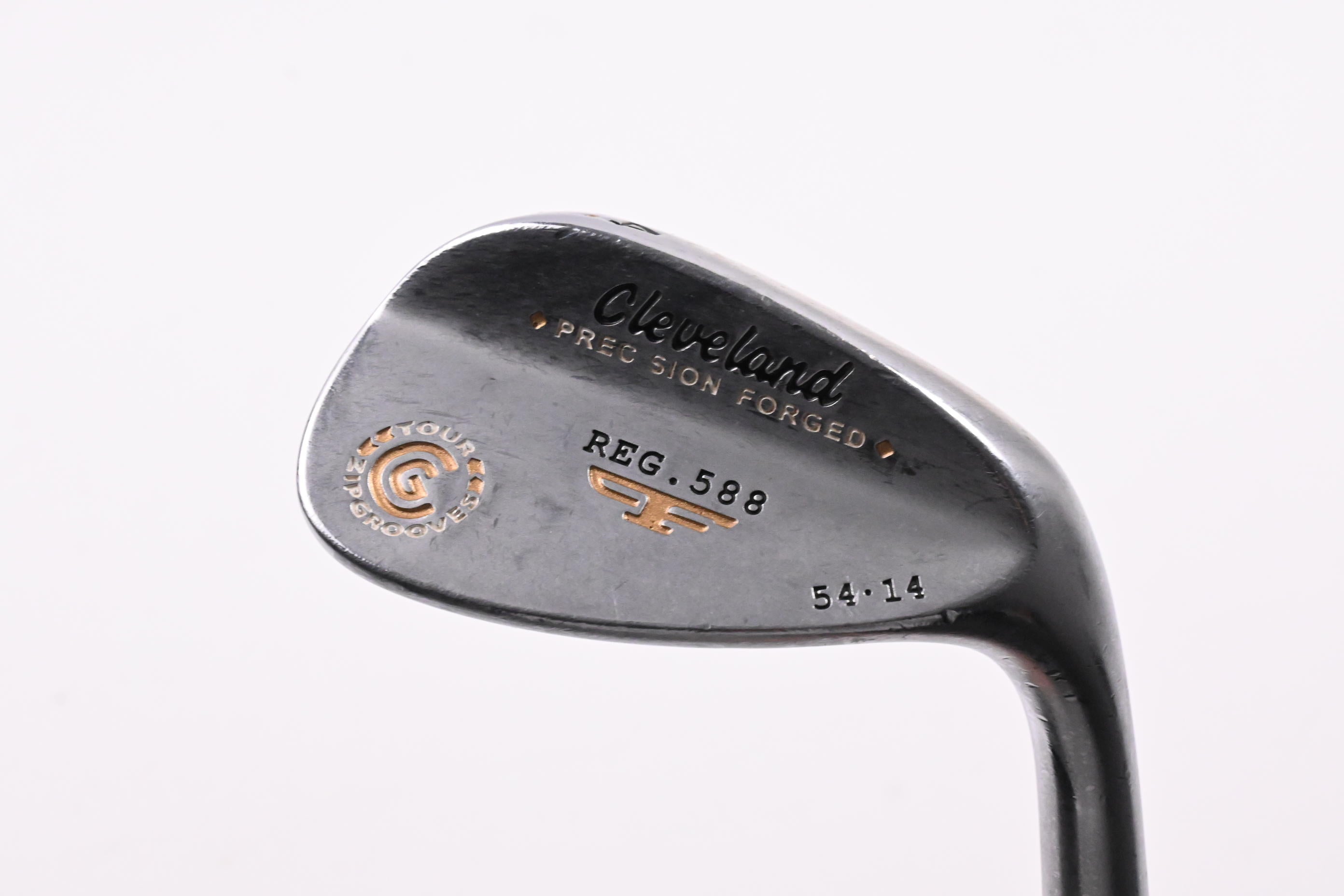 Cleveland 588 Preceision Forged Sand Wedge / 54 Degree / Wedge Flex Tour Concept