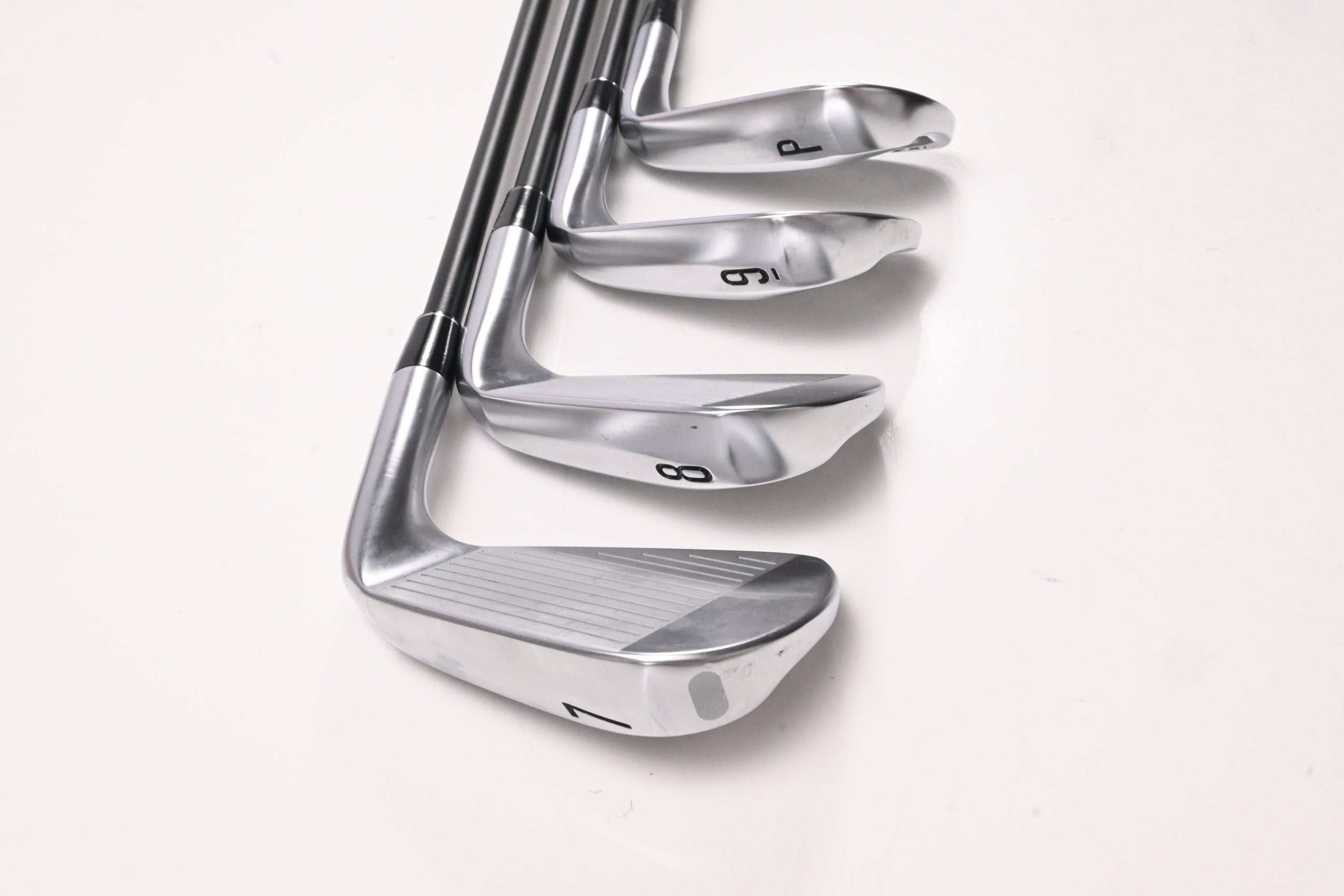 Left Hand Srixon ZXi7 Irons / 7-PW / Regular Flex KBS TGI 60 Shafts