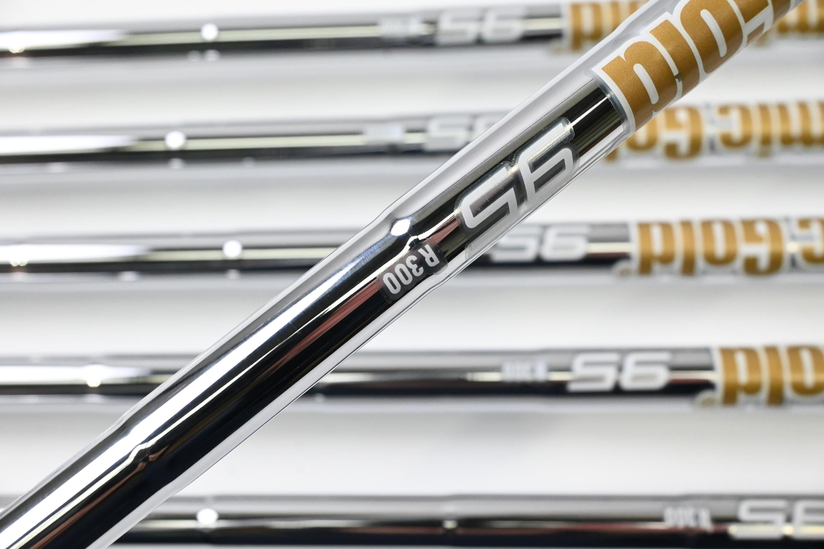 Taylormade P790 2025 Irons / 5-PW / Regular Flex Dynamic Gold 95 R300 Shafts