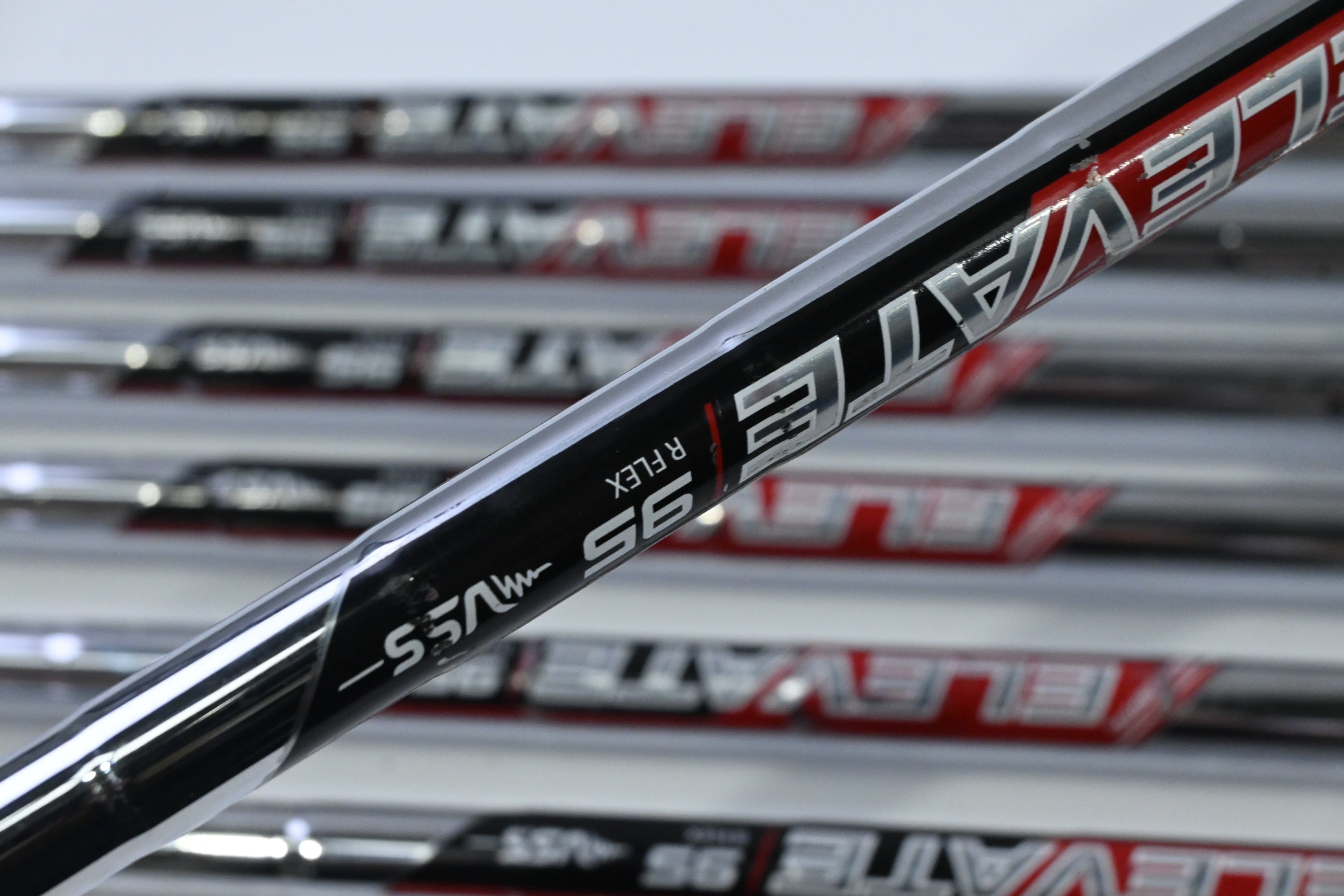 Callaway Mavrik Irons / 6-PW+GW+AW / Regular Flex Elevate 95 Shafts