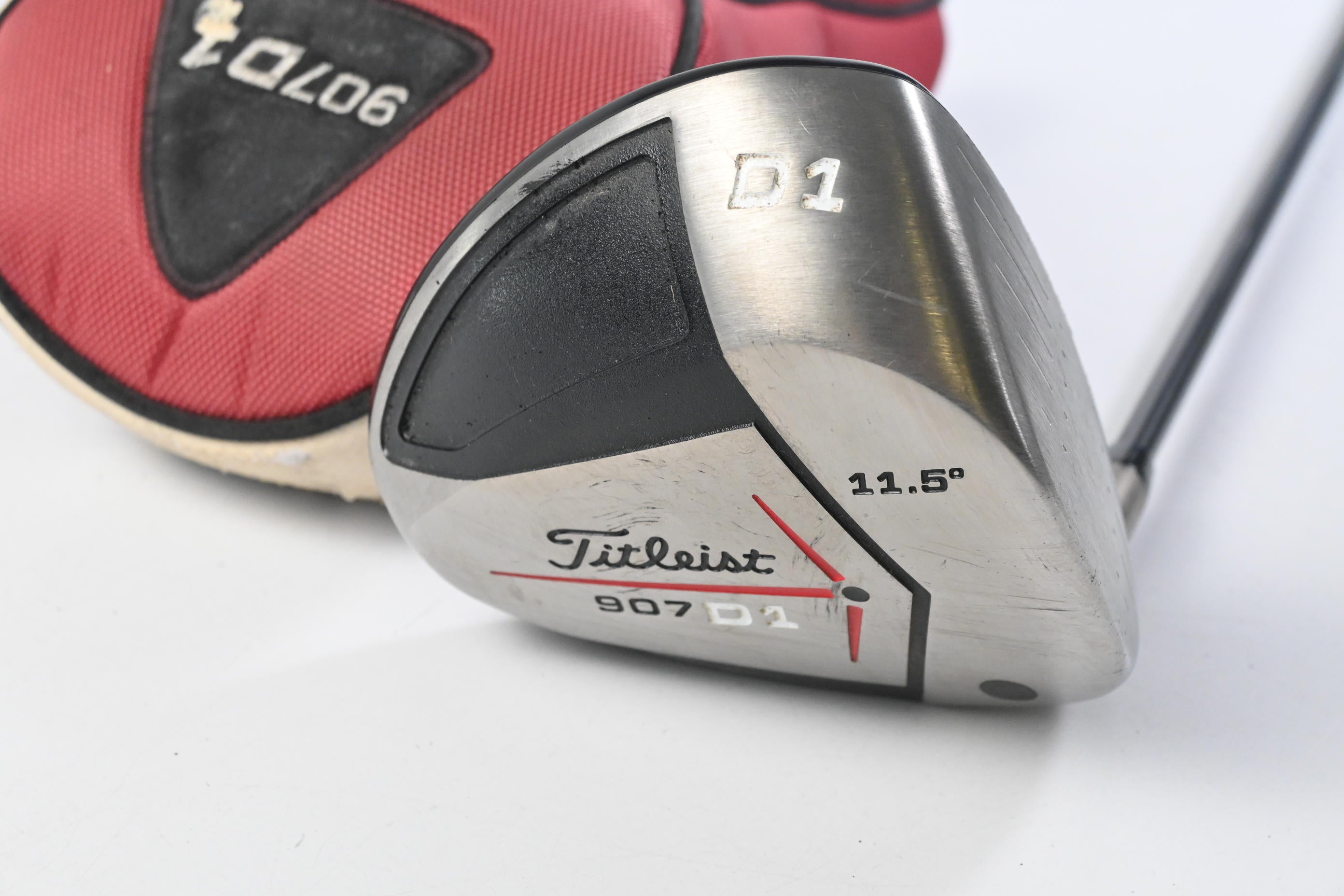 Titleist 907 D1 Driver / 11.5 Degree / Regular Flex Aldila 67 Shaft