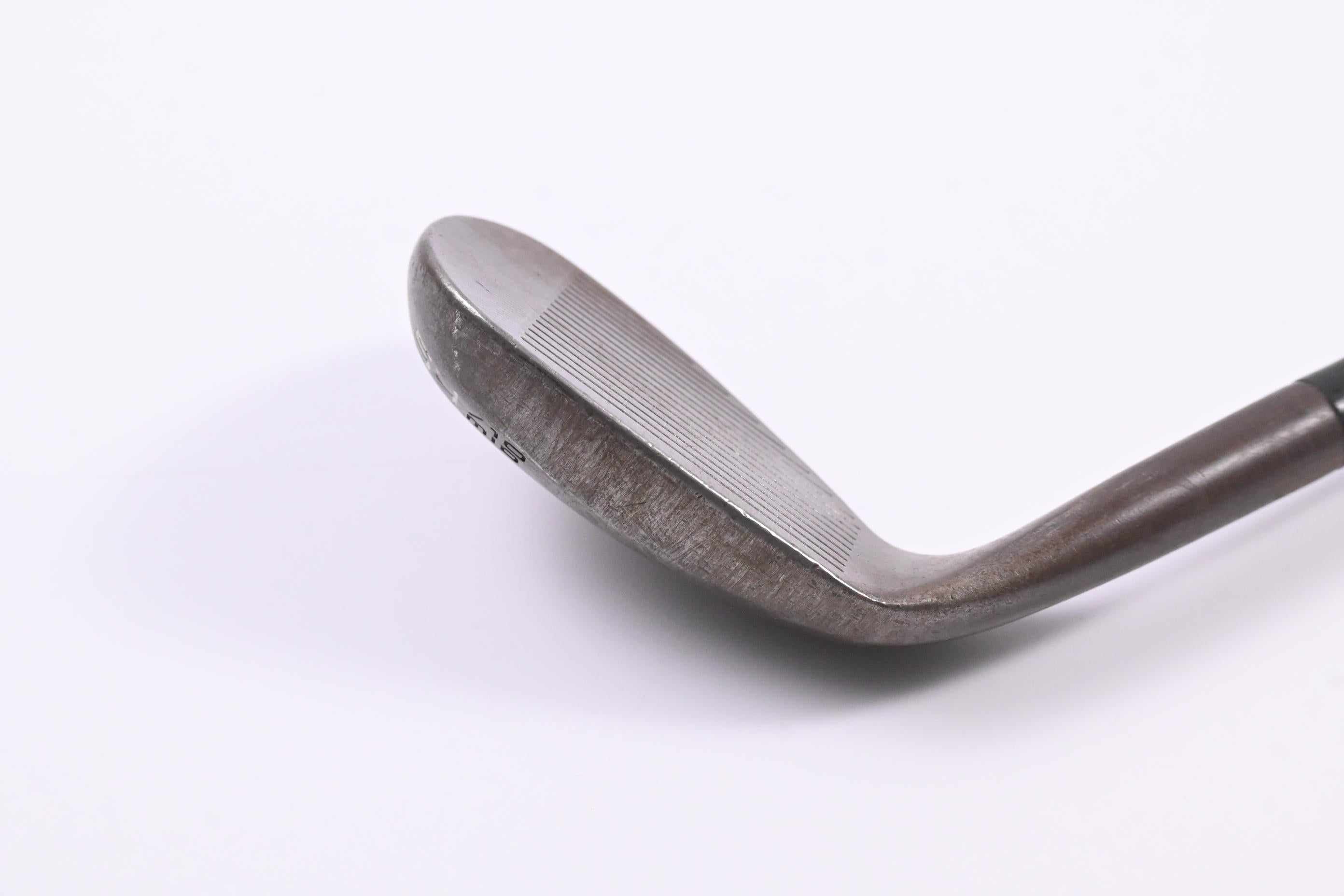 Cleveland RTX-4 Sand Wedge / 54 Degree / X-Flex KBS Tour Custom Series Shaft