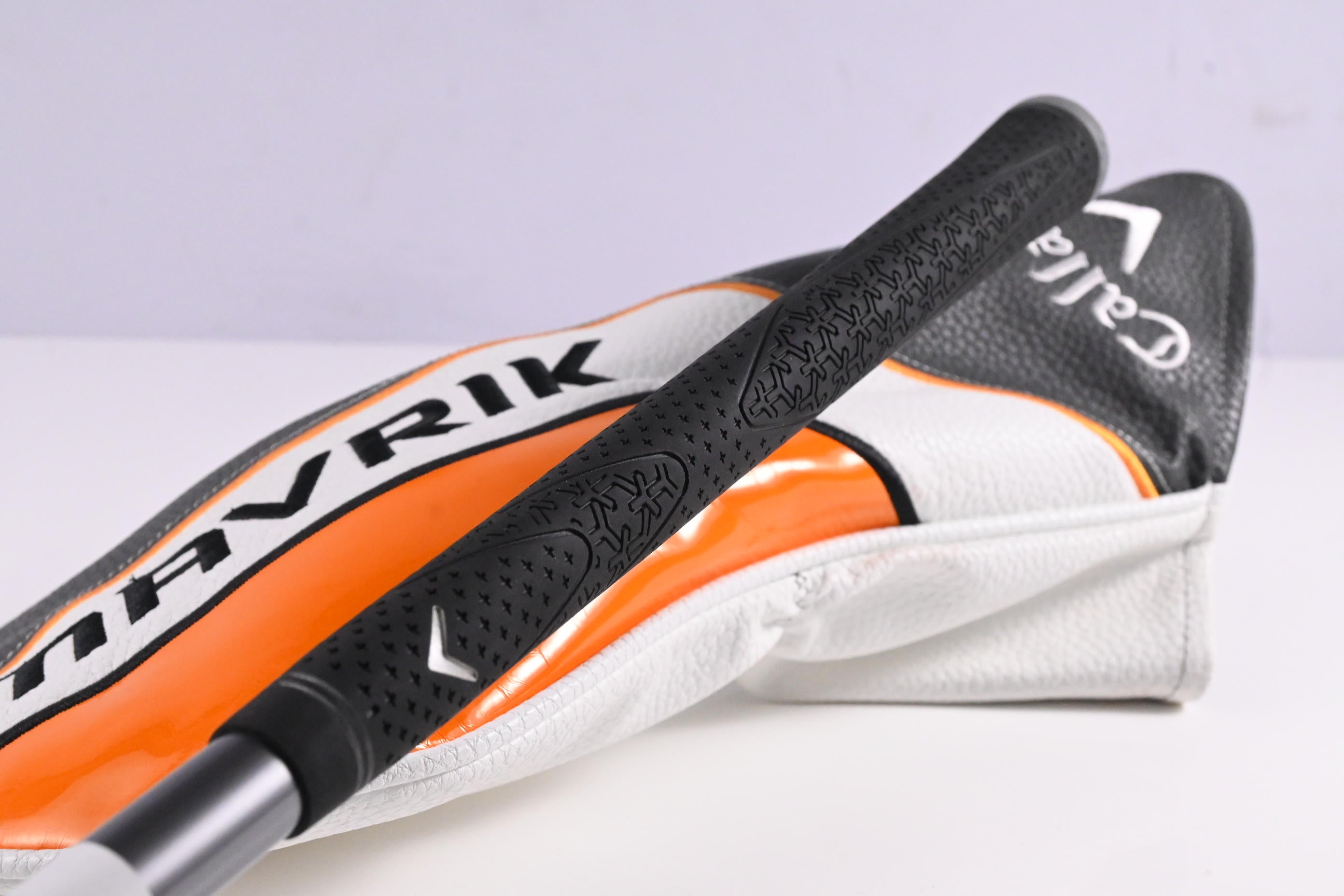 Callaway Mavrik Driver / 10.5 Degree / Regular Flex HZRDUS T-800 55 Shaft