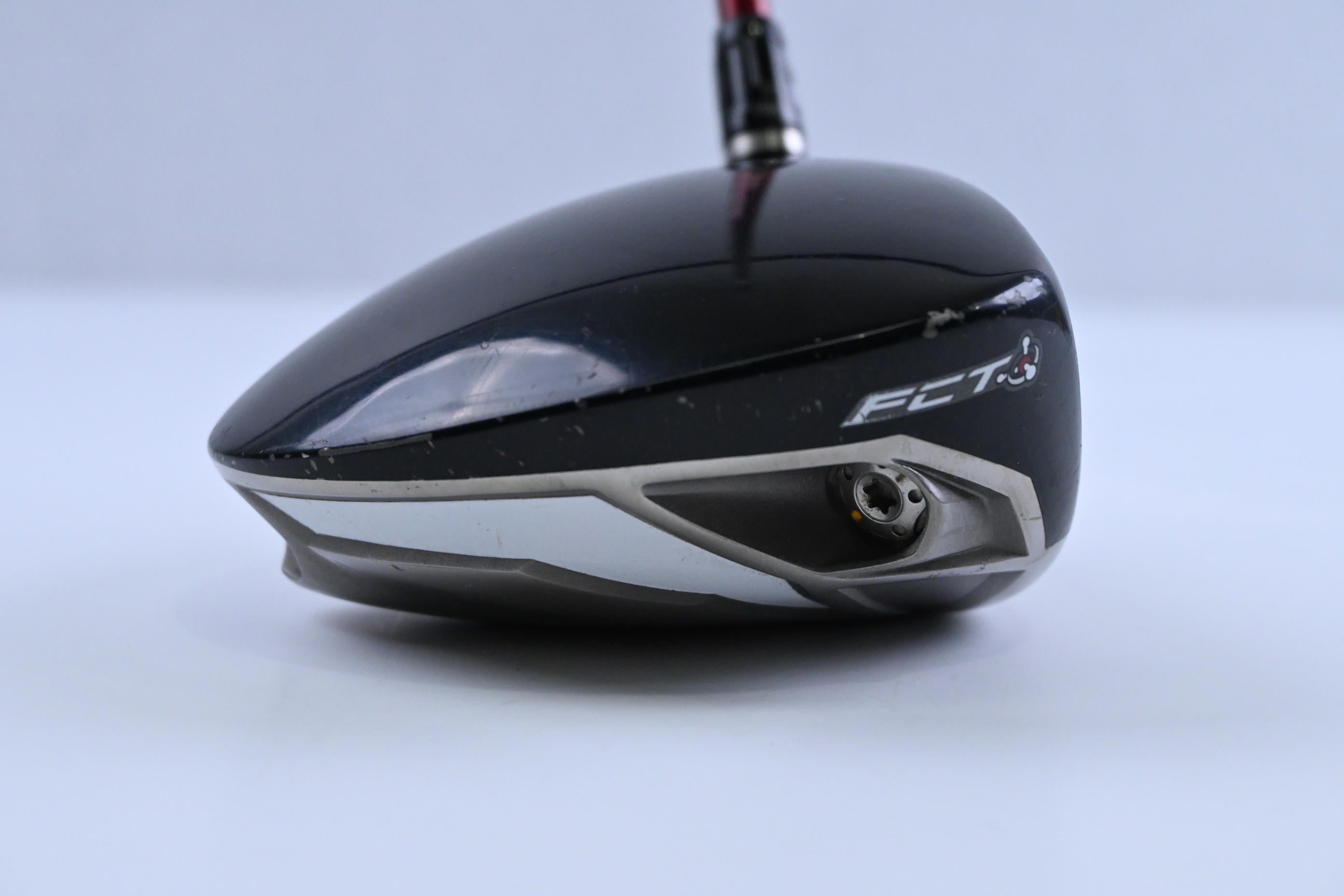 Taylormade R9 Driver / 10.5 Degree / Regular Flex Fujikura Motore 65 Shaft
