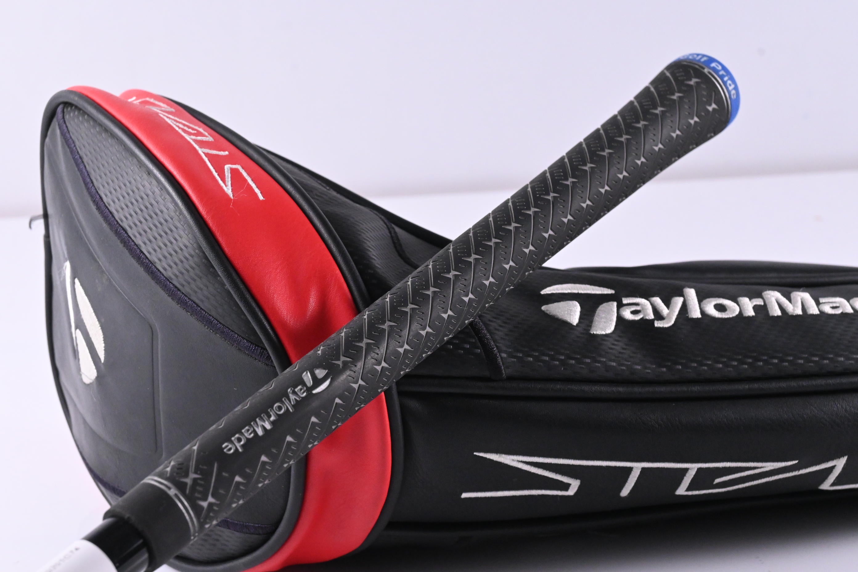 Taylormade Stealth Driver / 9 Degree / Regular Flex Fujikura Speeder NX 50 Shaft
