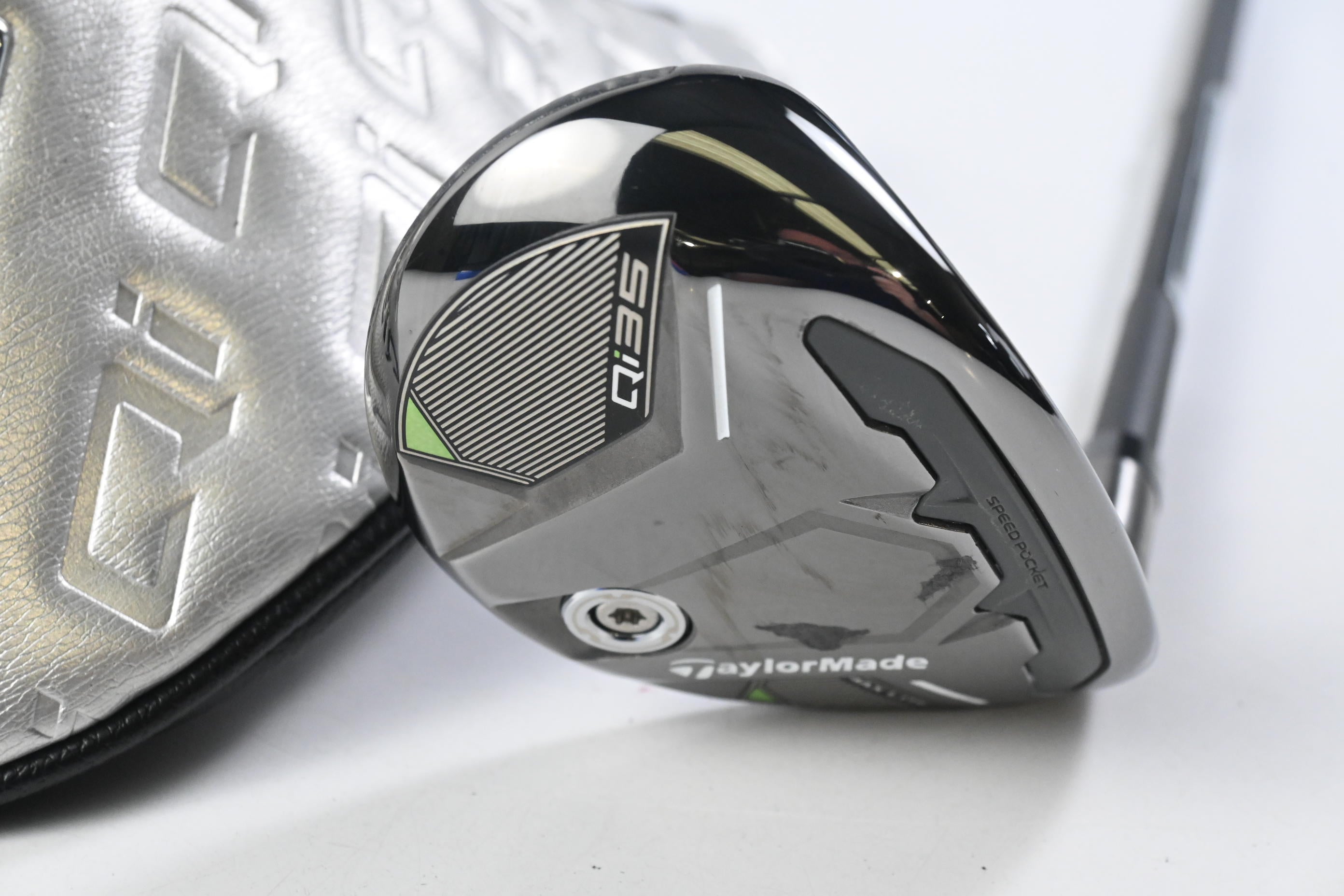 Taylormade Qi35 Max Lite #5 Hybrid / 27 Degree / Senior Flex Vanquish 5 Shaft