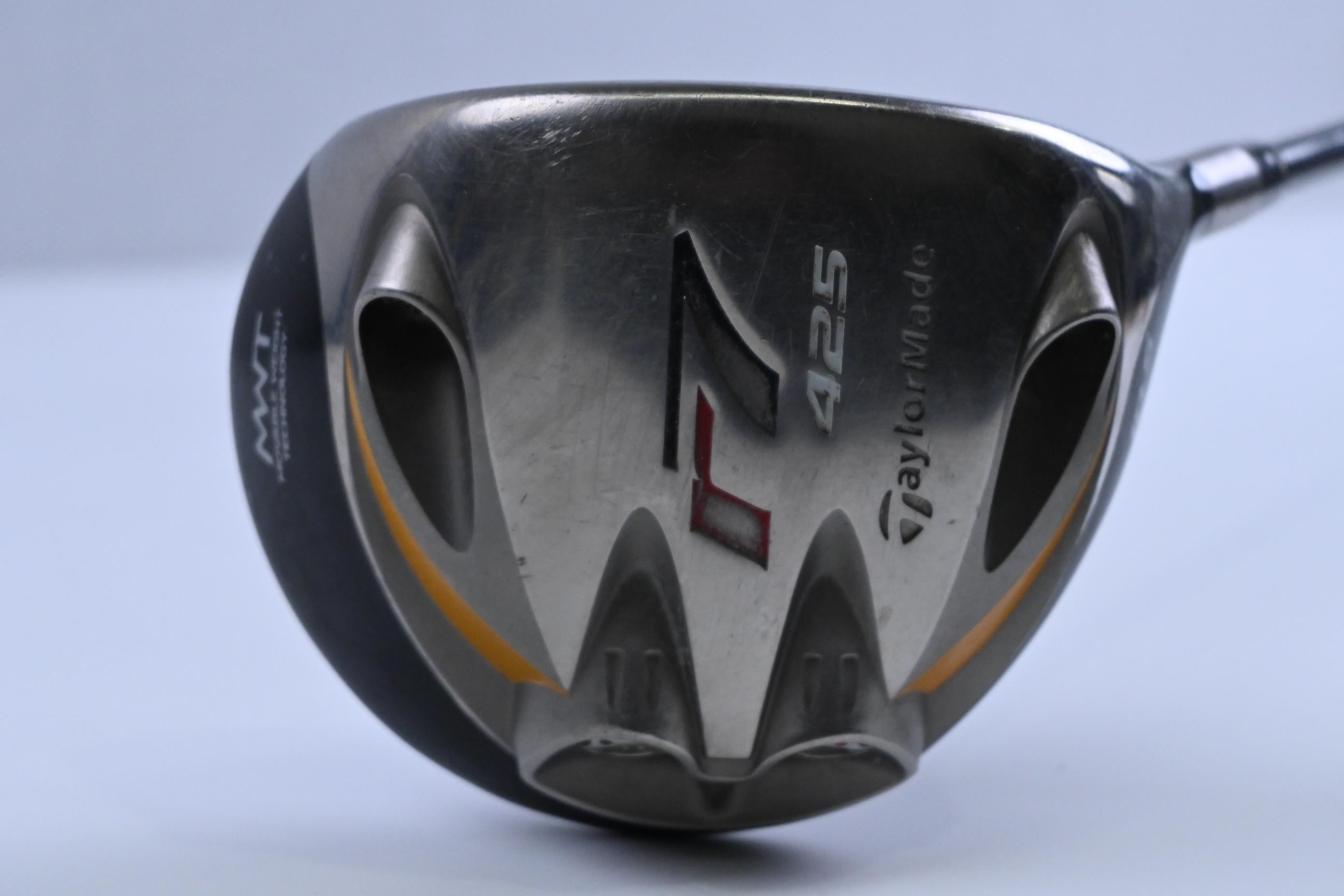 Taylormade R7 425 Driver / 10.5 Degree / Regular Flex Fujikura Reax 65 Shaft