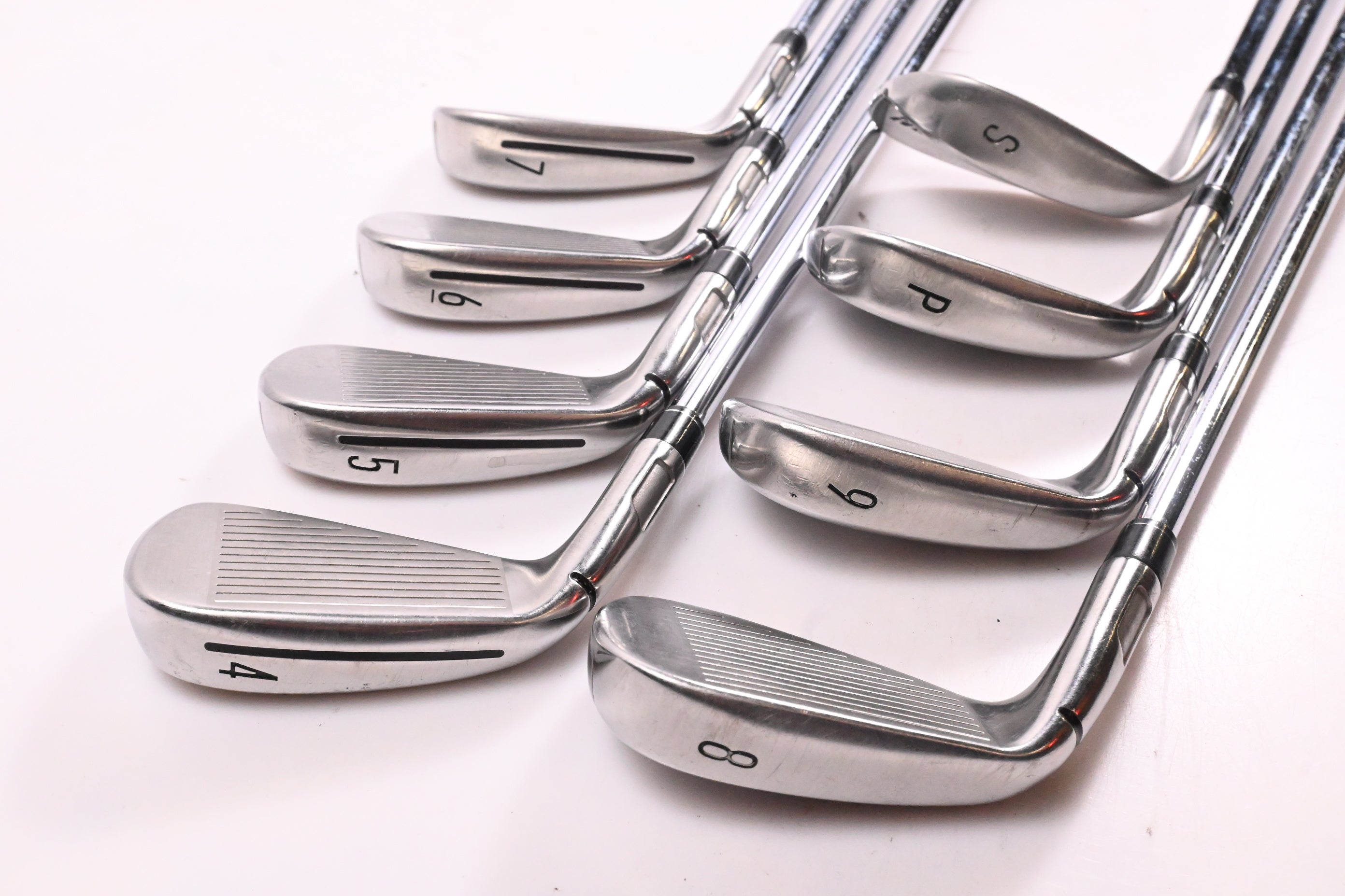 Taylormade M5 Irons / 4-PW+SW / Regular Flex KBS MAX 85 Shafts