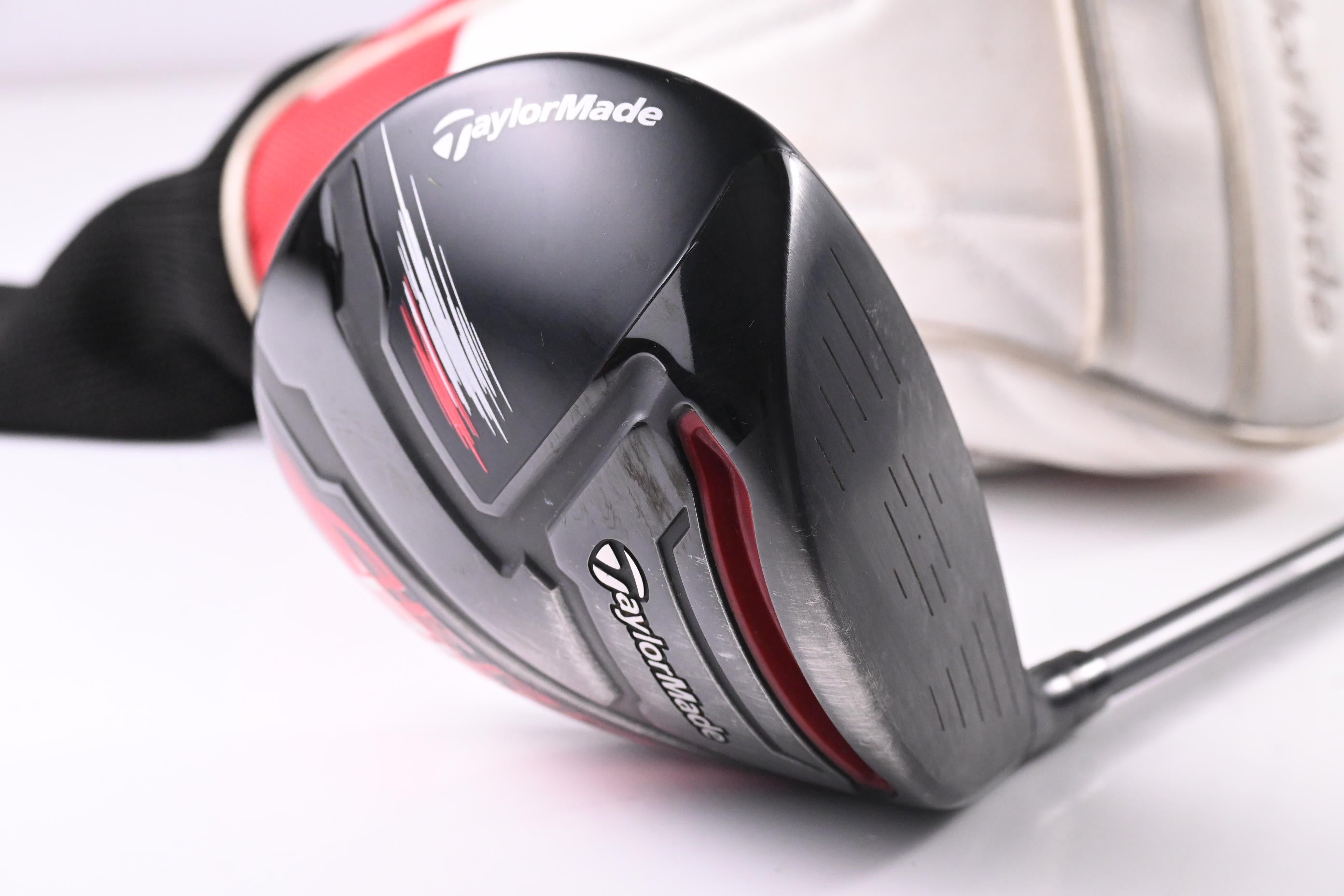 Taylormade Aeroburner Black Driver / 10.5 Degree / Regular Flex Matrix Ozik 50