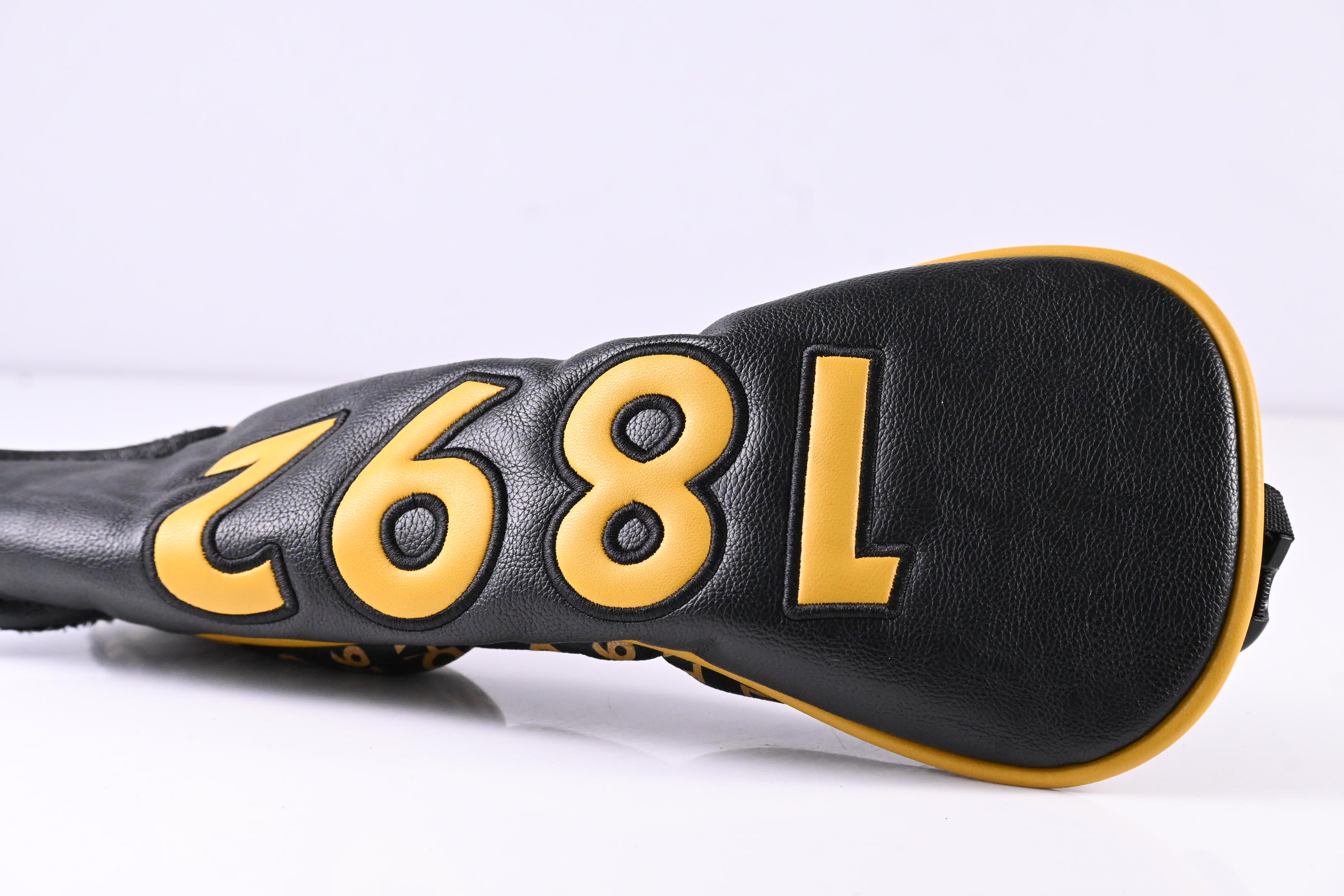 Titleist GT1 #5 Wood / 18 Degree / Stiff Flex Graphite Design Tour AD IZ-6 Shaft