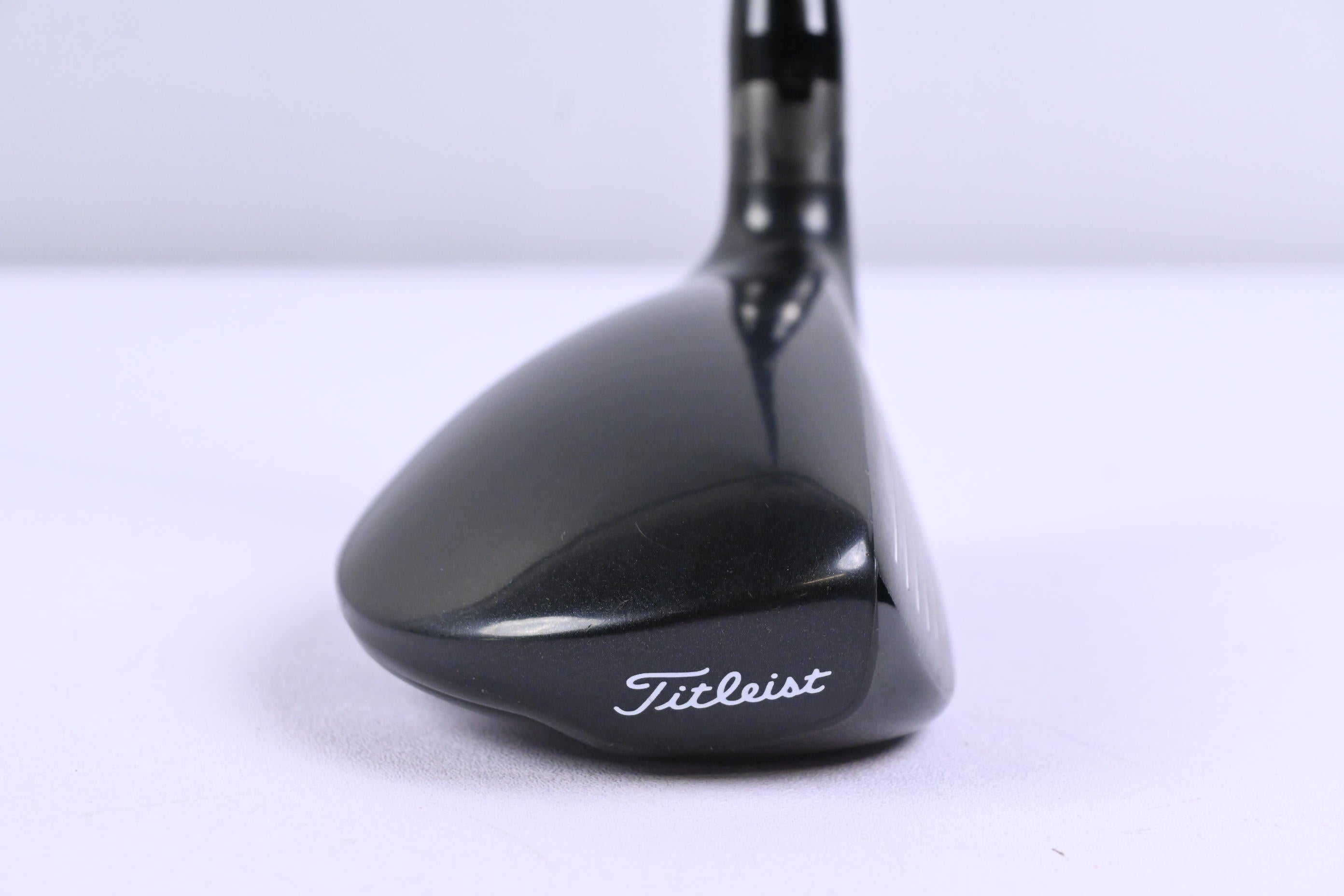 Titleist 913H #3 Hybrid / 21 Degree / Regular Flex Aldila RIP Phenom 80 Shaft