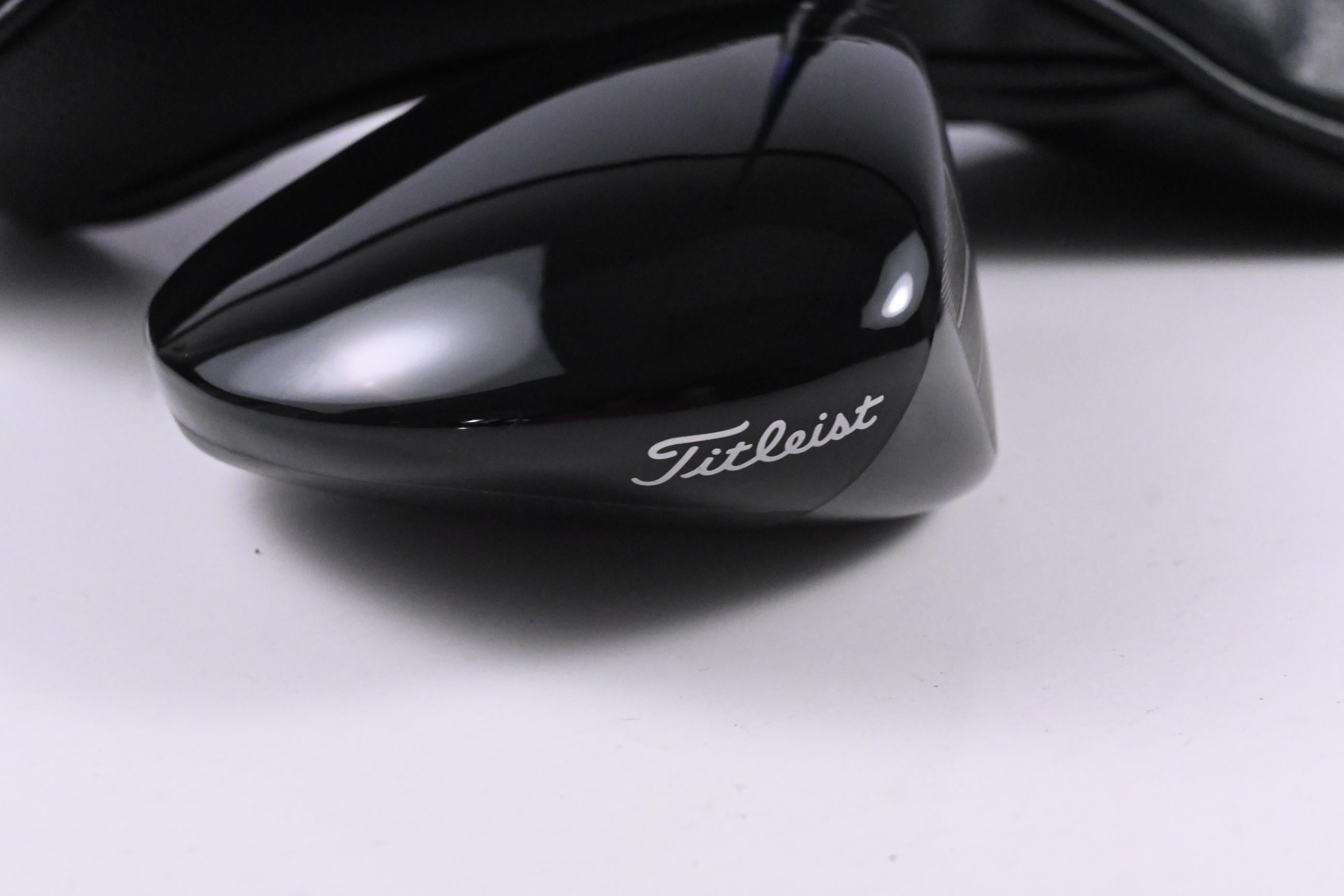 Titleist GT2 Driver / 9 Degree / Regular Flex UST LinQ Purple 6 Shaft