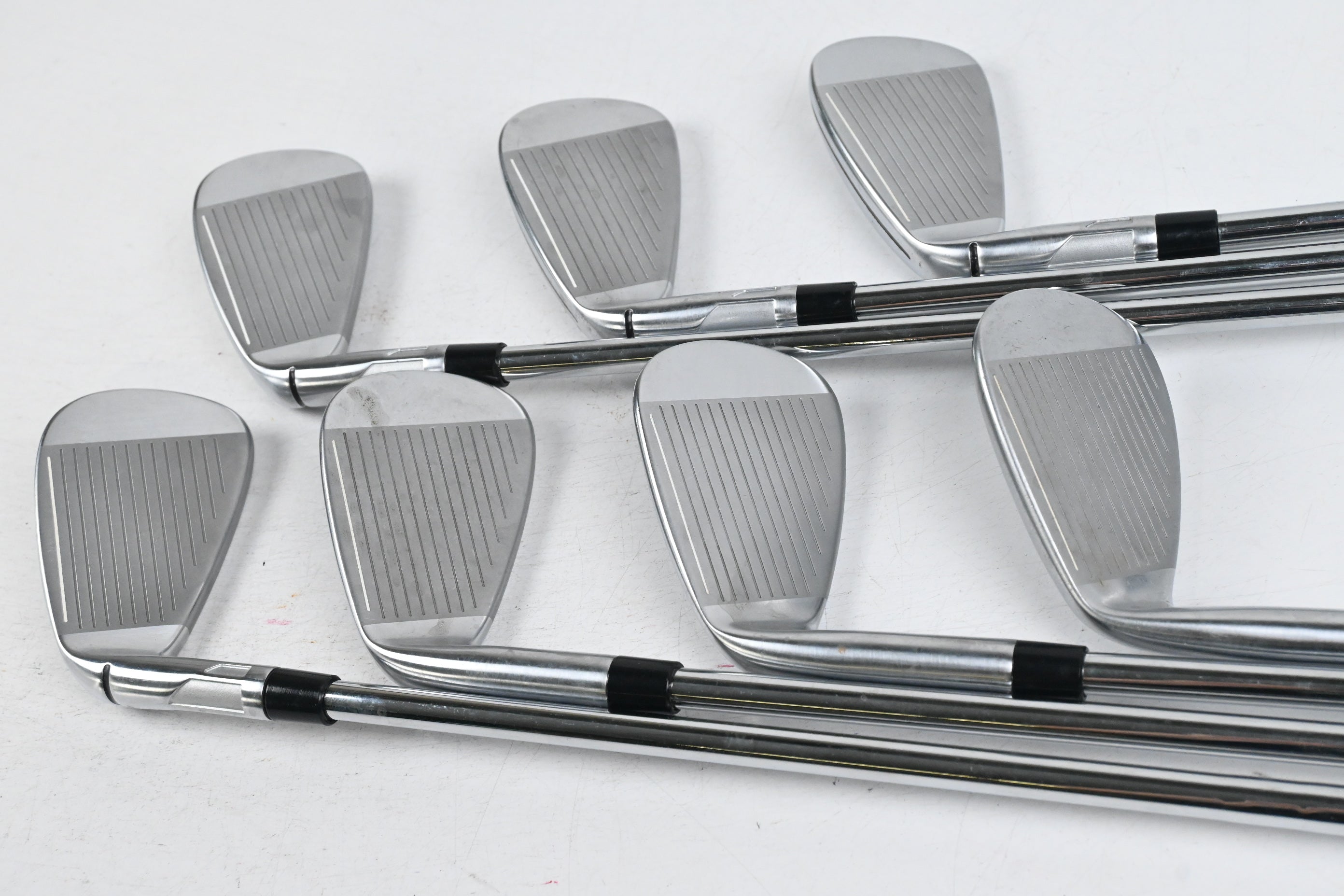 Taylormade Qi Max Irons / 5-PW+SW / Regular Flex KBS MAX MT 85 Shafts