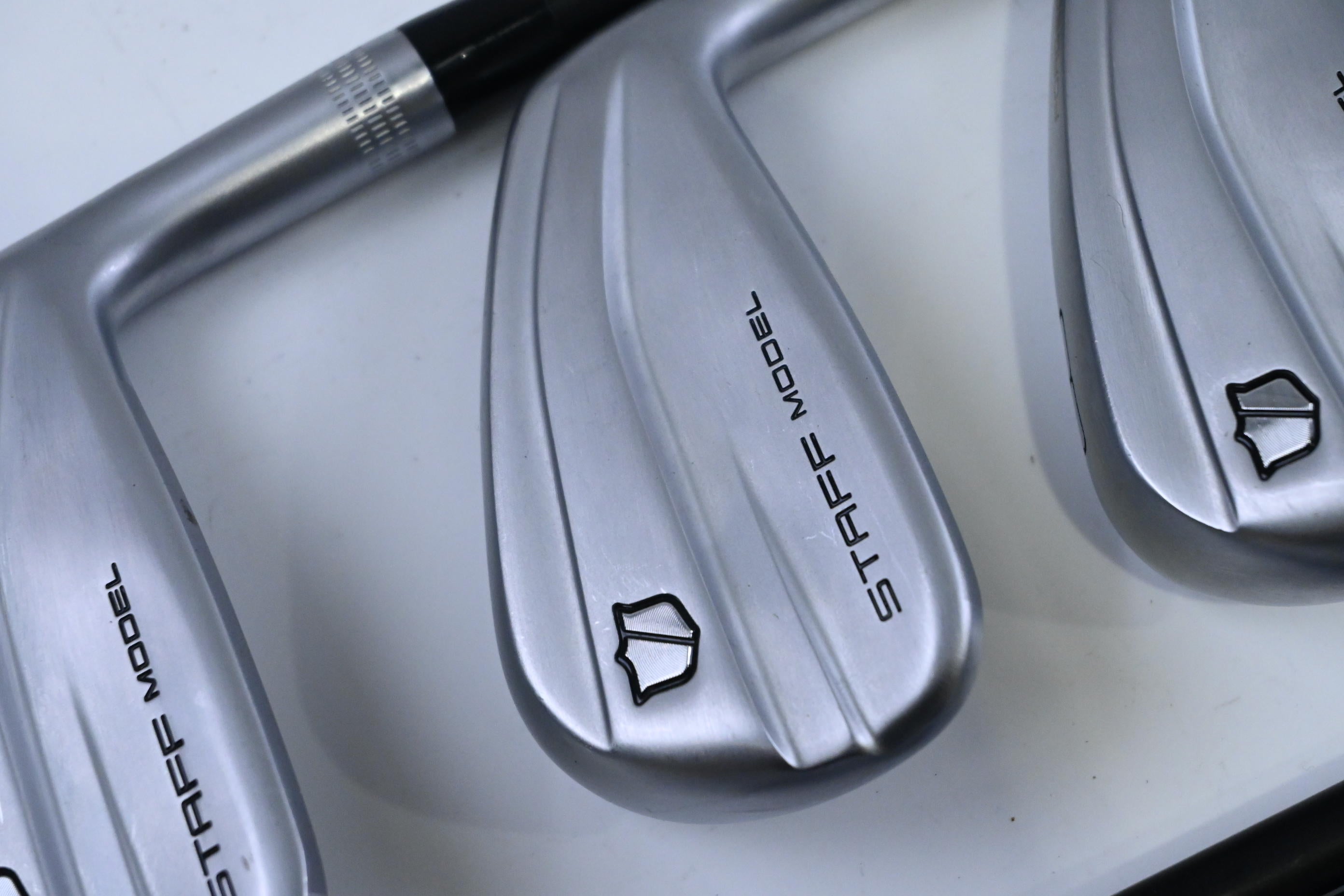 Wilson Staff Model XB Irons / 6-PW+GW / Senior Flex KBS MAX 55 Shaft
