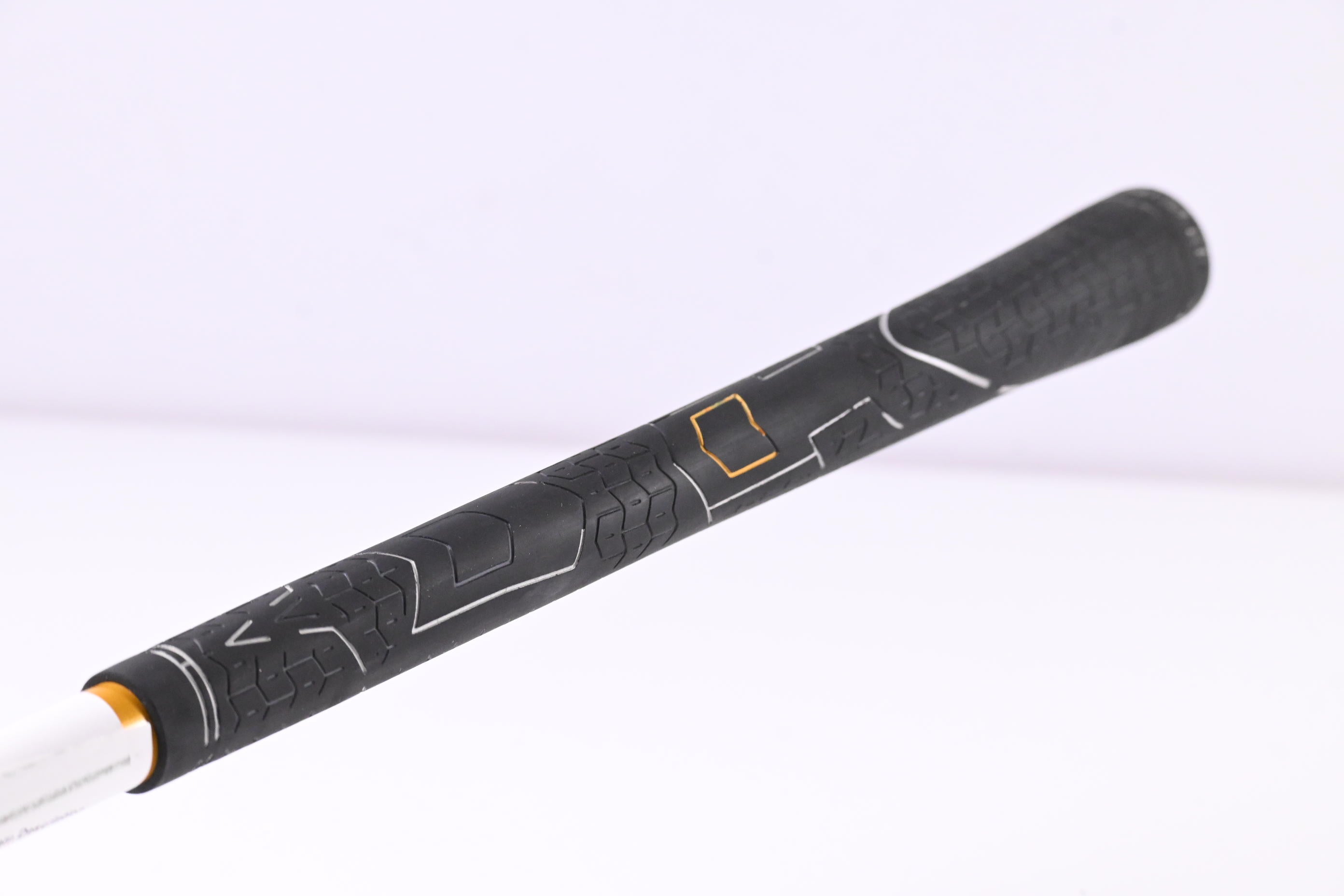 Left Hand Taylormade R7 Draw Driver / 10.5 Degree / Regular Flex Reax 55 Shaft