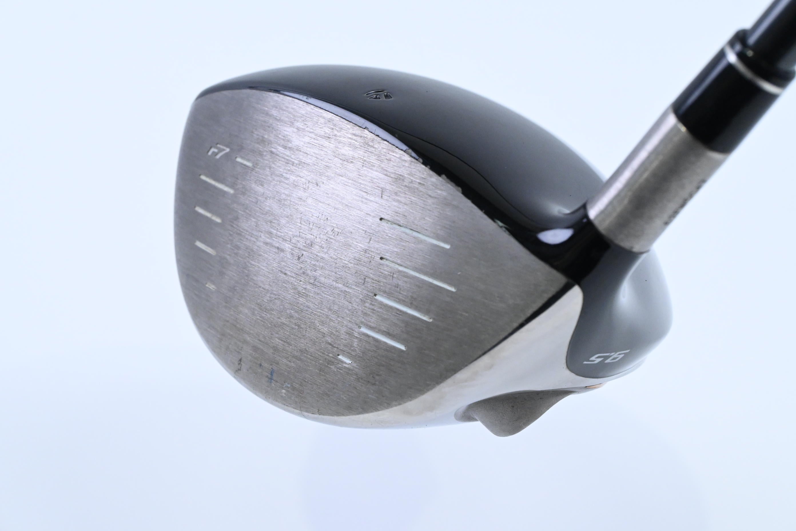 Taylormade R7 425 Driver / 9.5 Degree / Stiff Flex Fujikura Reax 65 Shaft