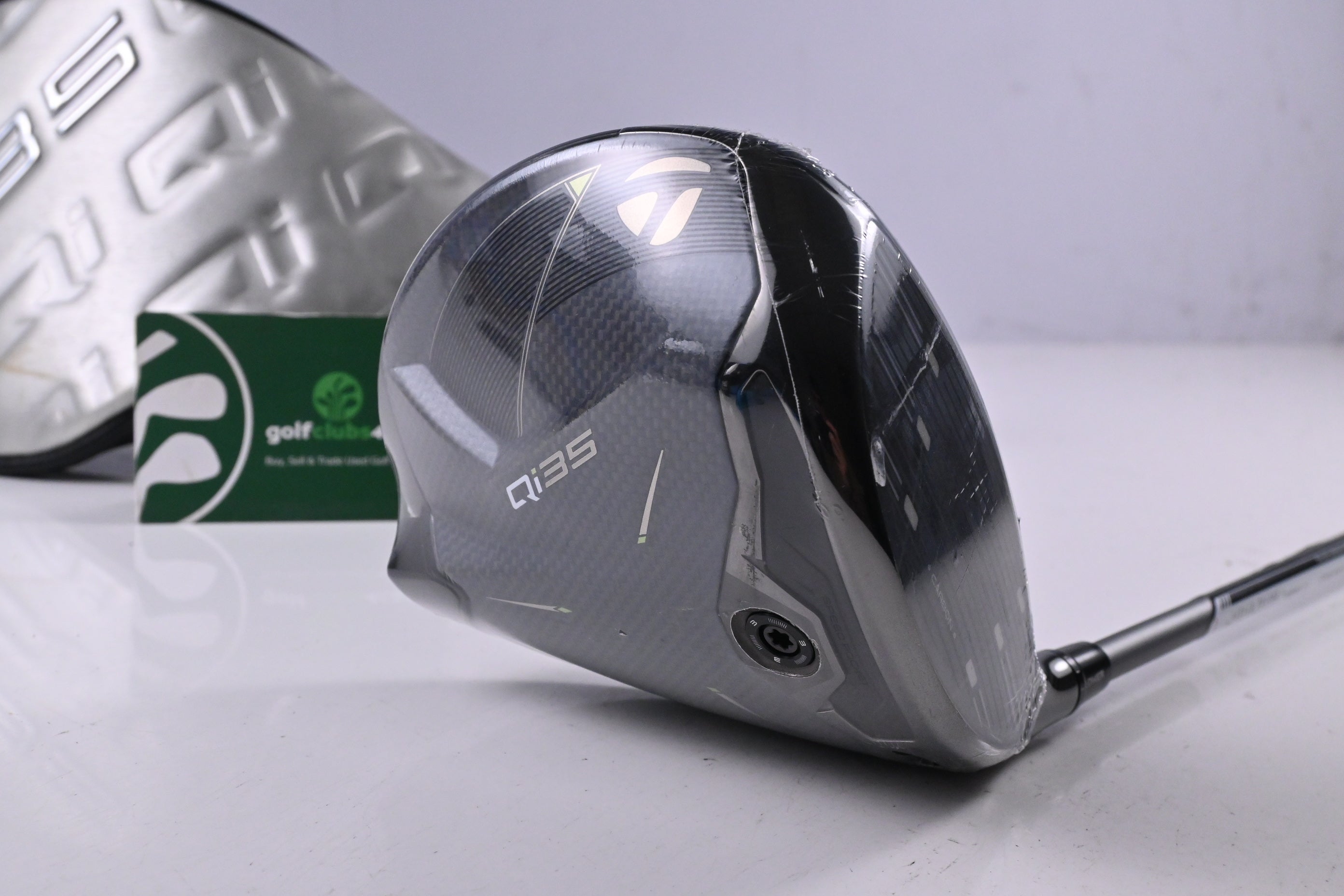 Taylormade Qi35 Driver / 10.5 Degree / Regular Flex Fujikura Air Speeder 50