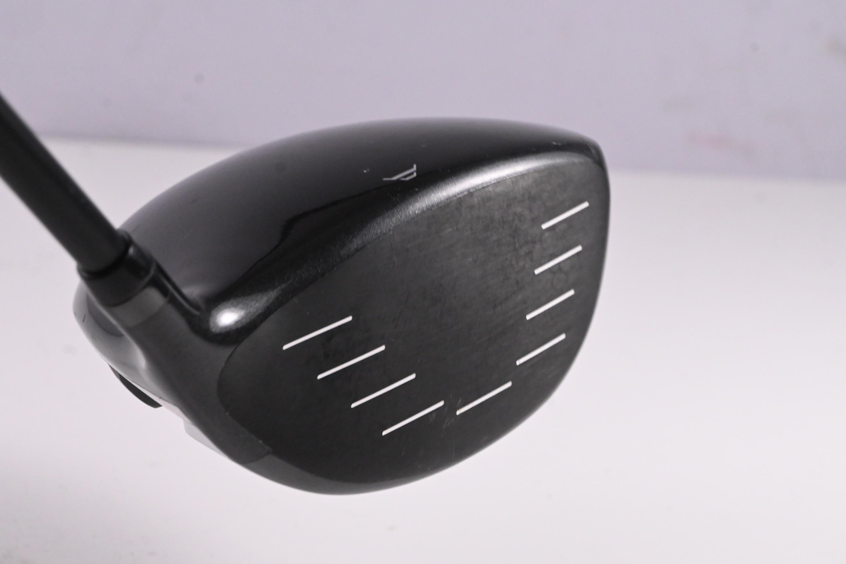 Left Hand Wilson Launch Pad Driver / 10.5 Degree / Regular Flex UST Helium 46 Shaft