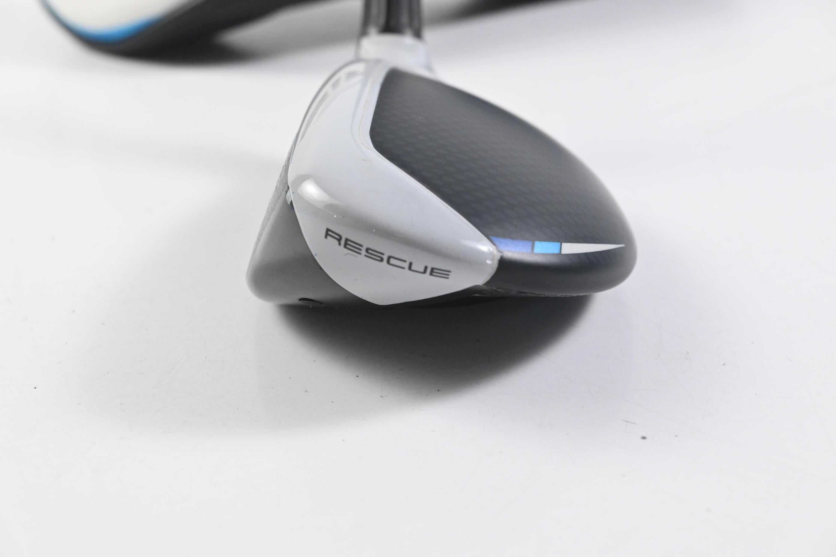 Left Hand Taylormade SIM2 Max #4 Hybrid / 22 Degree / Regular Flex Ventus Blue 6