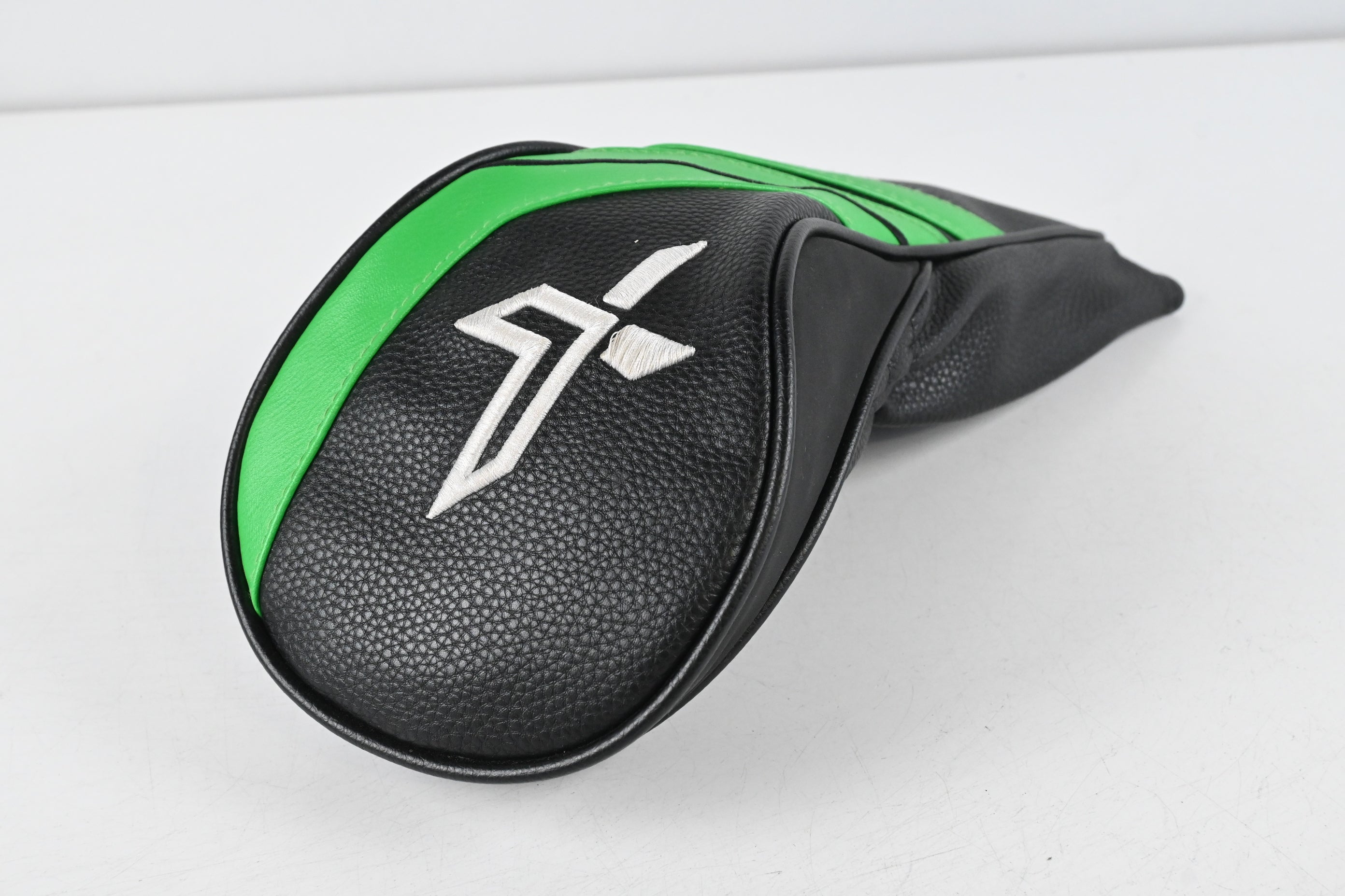 XXIO X 2022 Driver / 9.5 Degree / Regular Flex Diamana ZX 50 Shaft