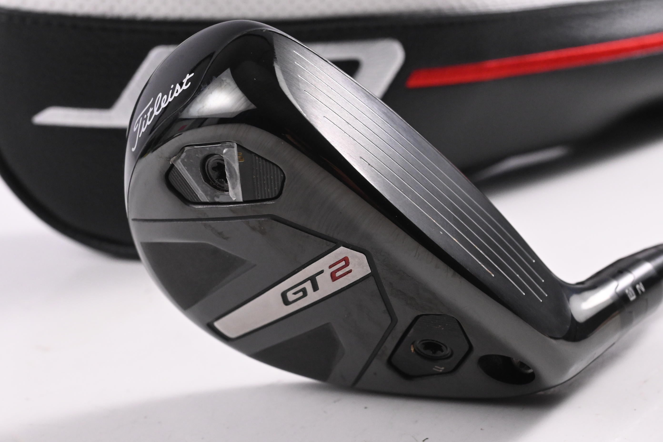 Titleist GT2 #3 Hybrid / 18 Degree / Regular Flex MMT 35 Shaft