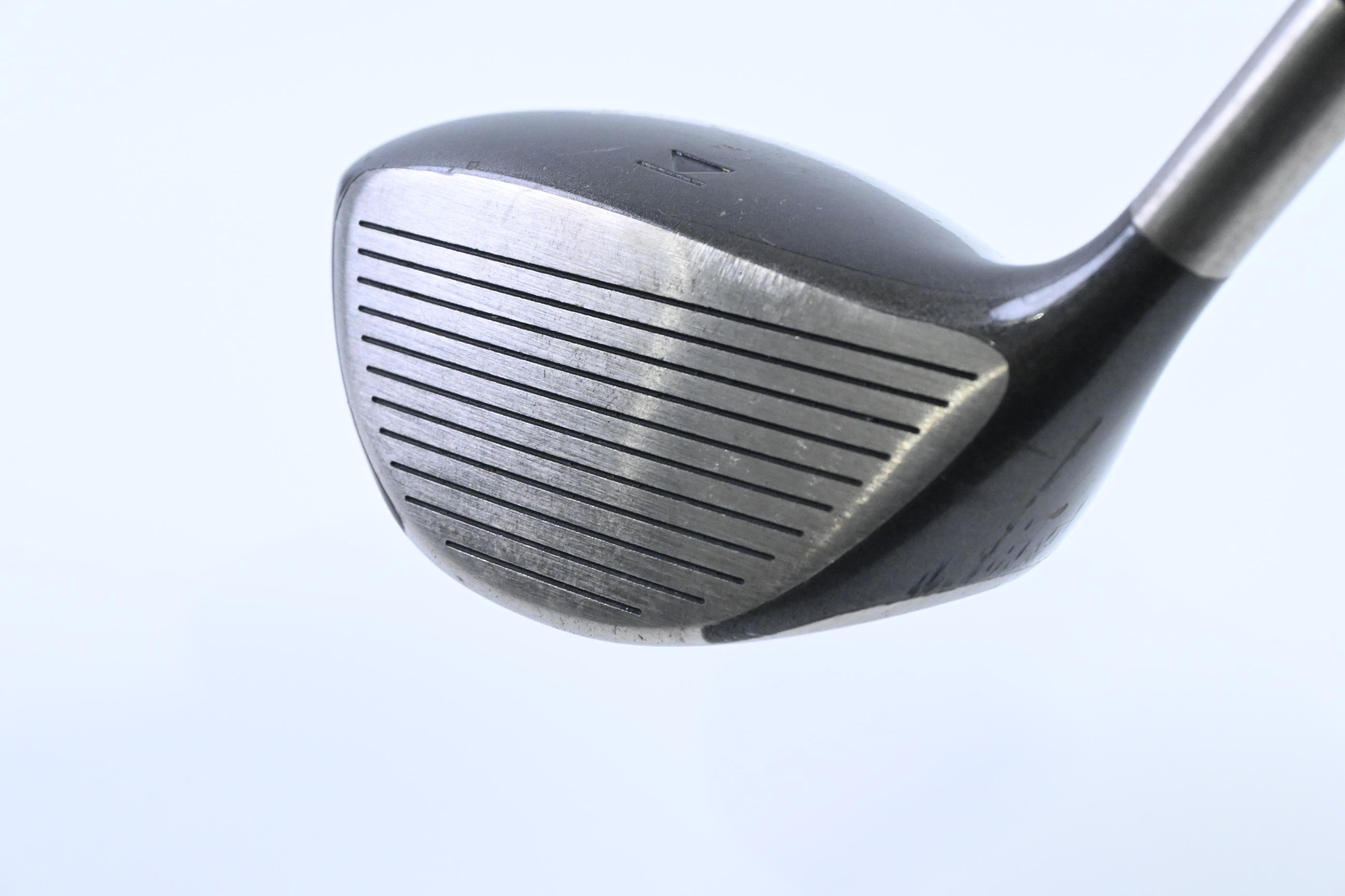 Titleist 975 D Driver / 10.5 Degree / Stiff Flex Titleist Ultralite Shaft
