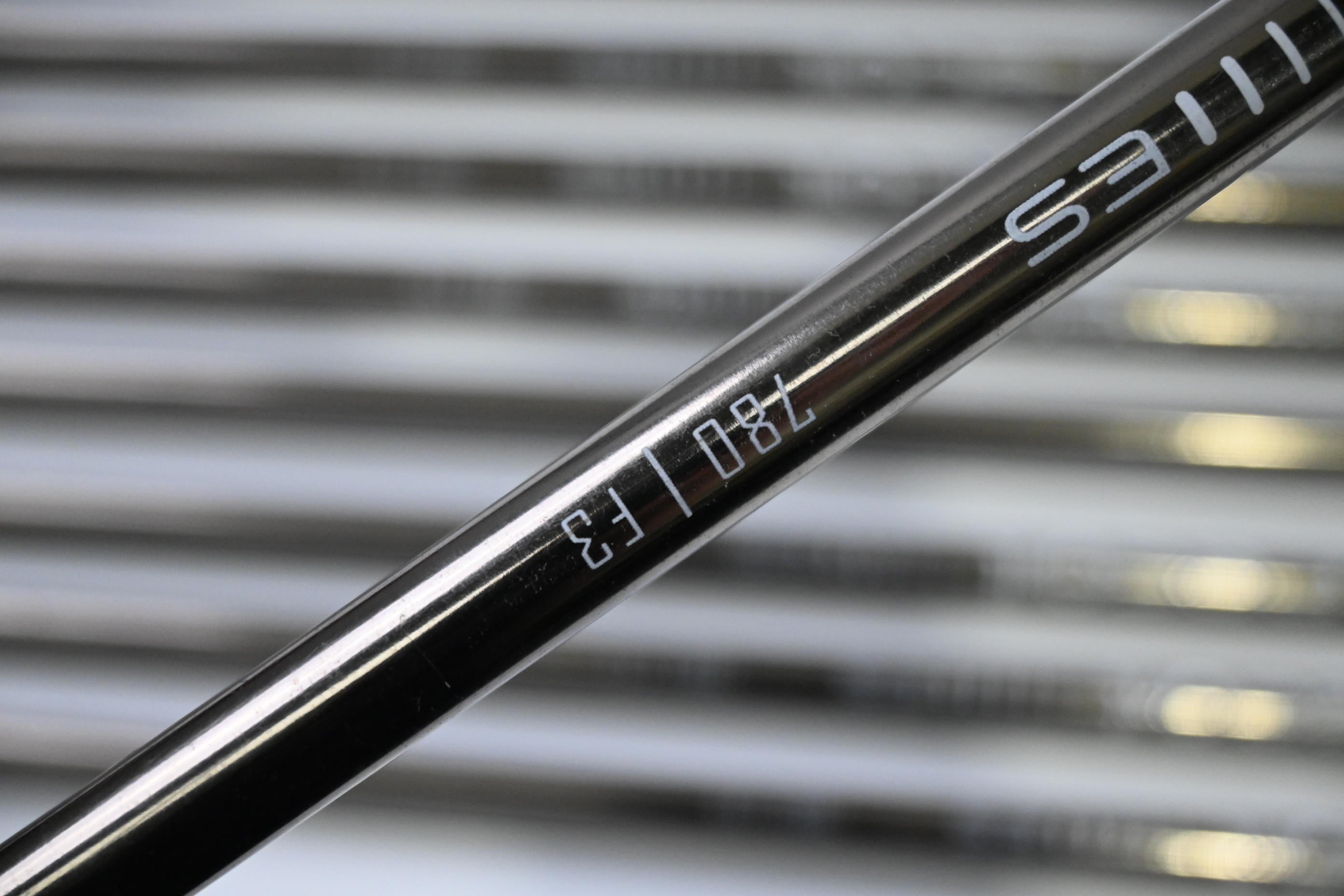 Ping G410 Irons / 4-PW+UW+SW / Red Dot / Regular Flex UST Recoil ES 780 Shafts