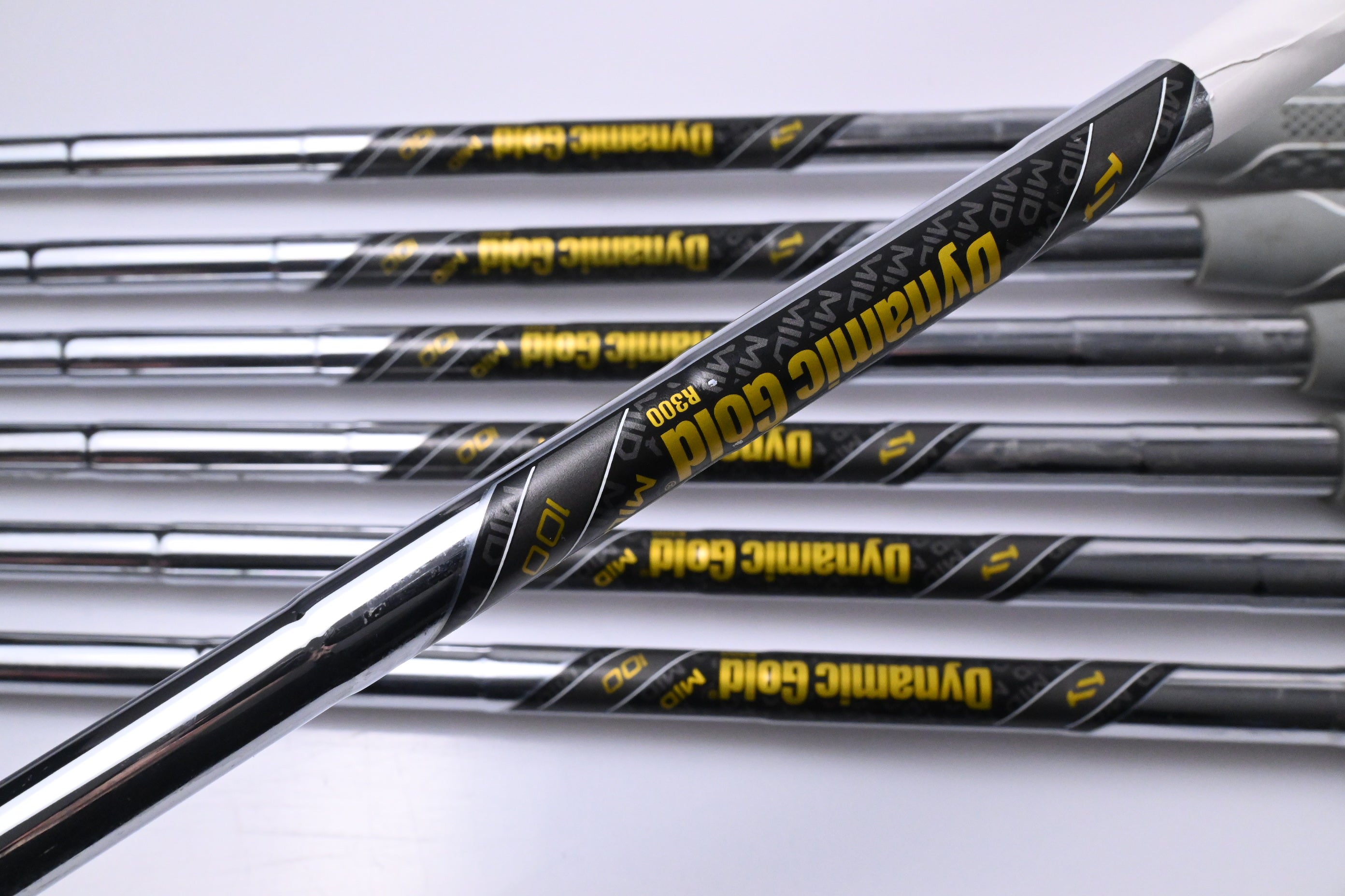 Callaway Apex Ai150 Irons / 4-PW / Regular Flex Dynamic Gold Mid 100 R300 Shafts