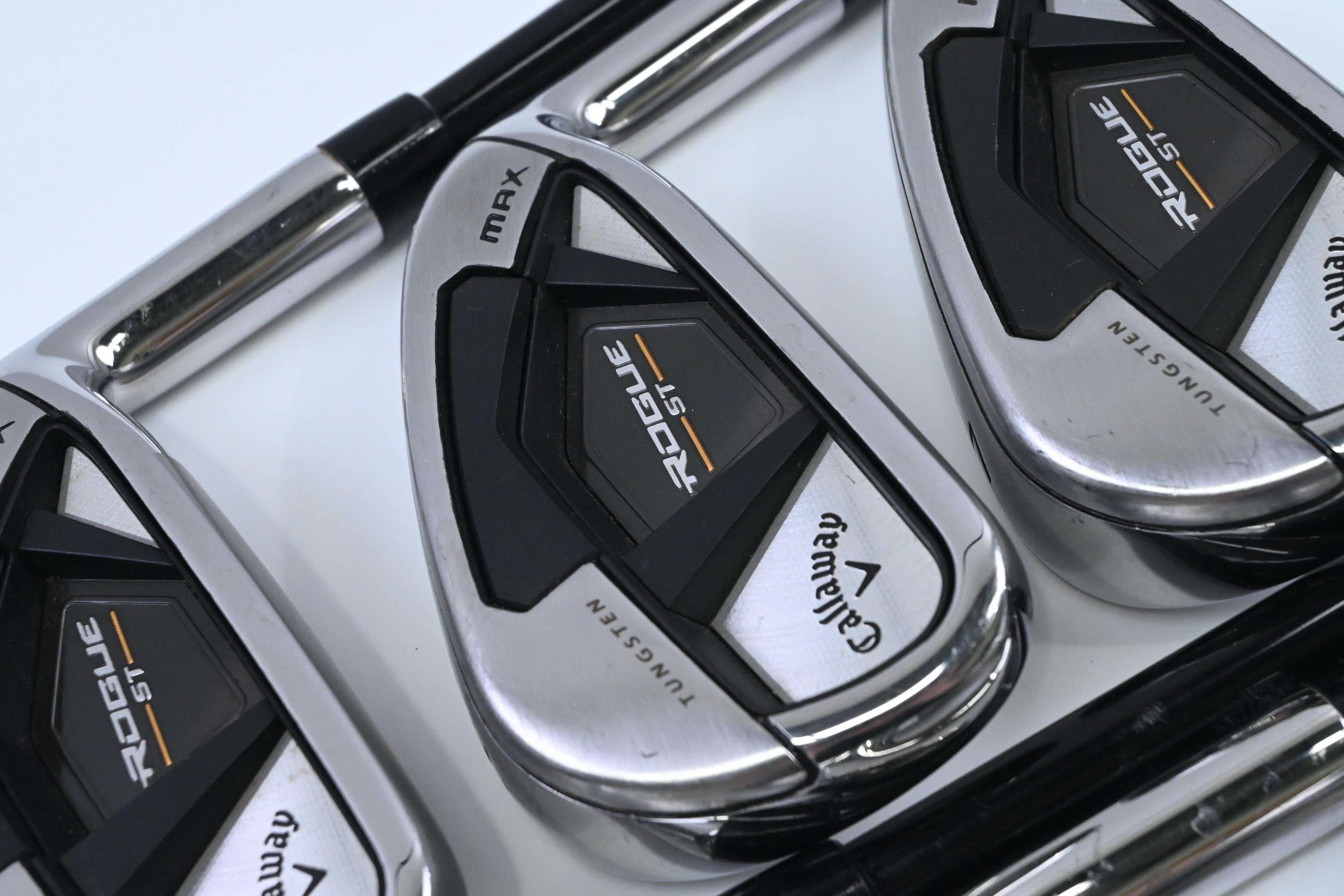 Callaway Rogue ST Max Irons / 5-PW / Regular Flex Tensei AV Blue 65 Shafts