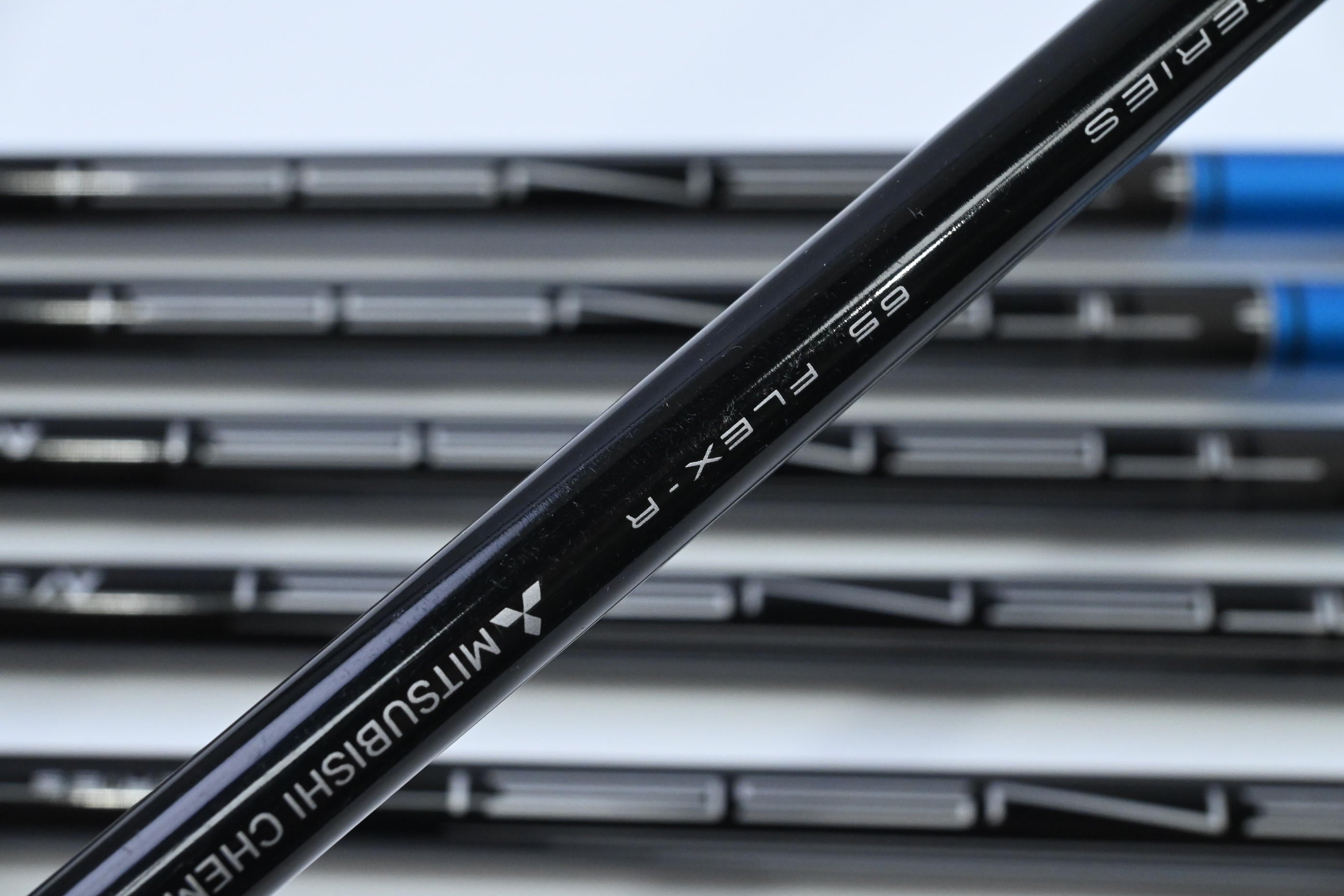Callaway Rogue ST Max Irons / 5-PW / Regular Flex Tensei AV Blue 65 Shafts