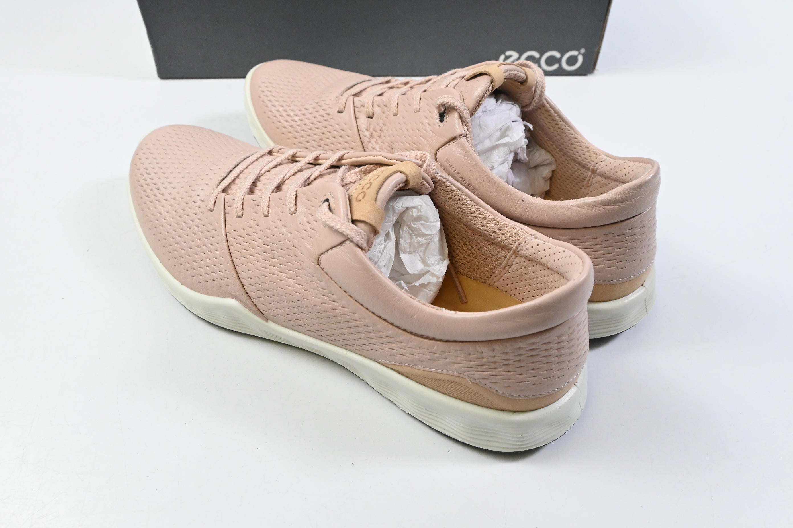 Ladies Ecco S-Lite Golf Shoes / Size UK 5-5.5 / Pink, White
