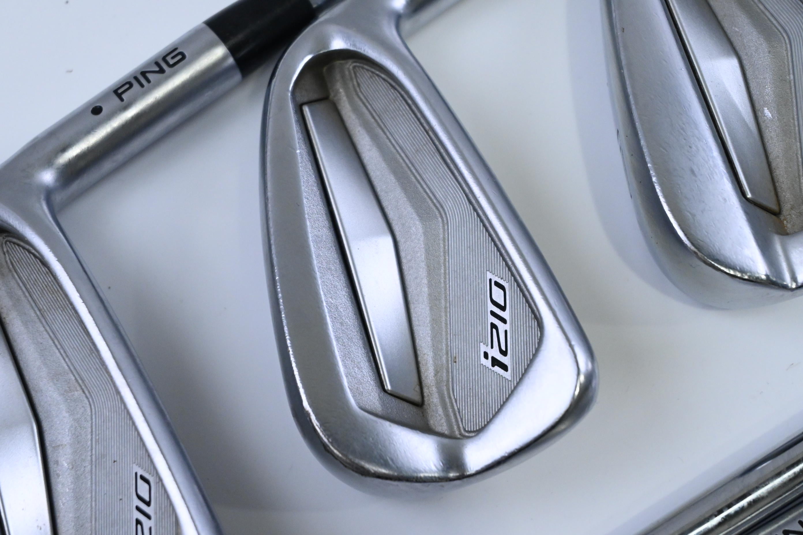 Ping i210 Irons / 5-PW / Black Dot / Regular Flex Ping AWT 2.0 Shafts