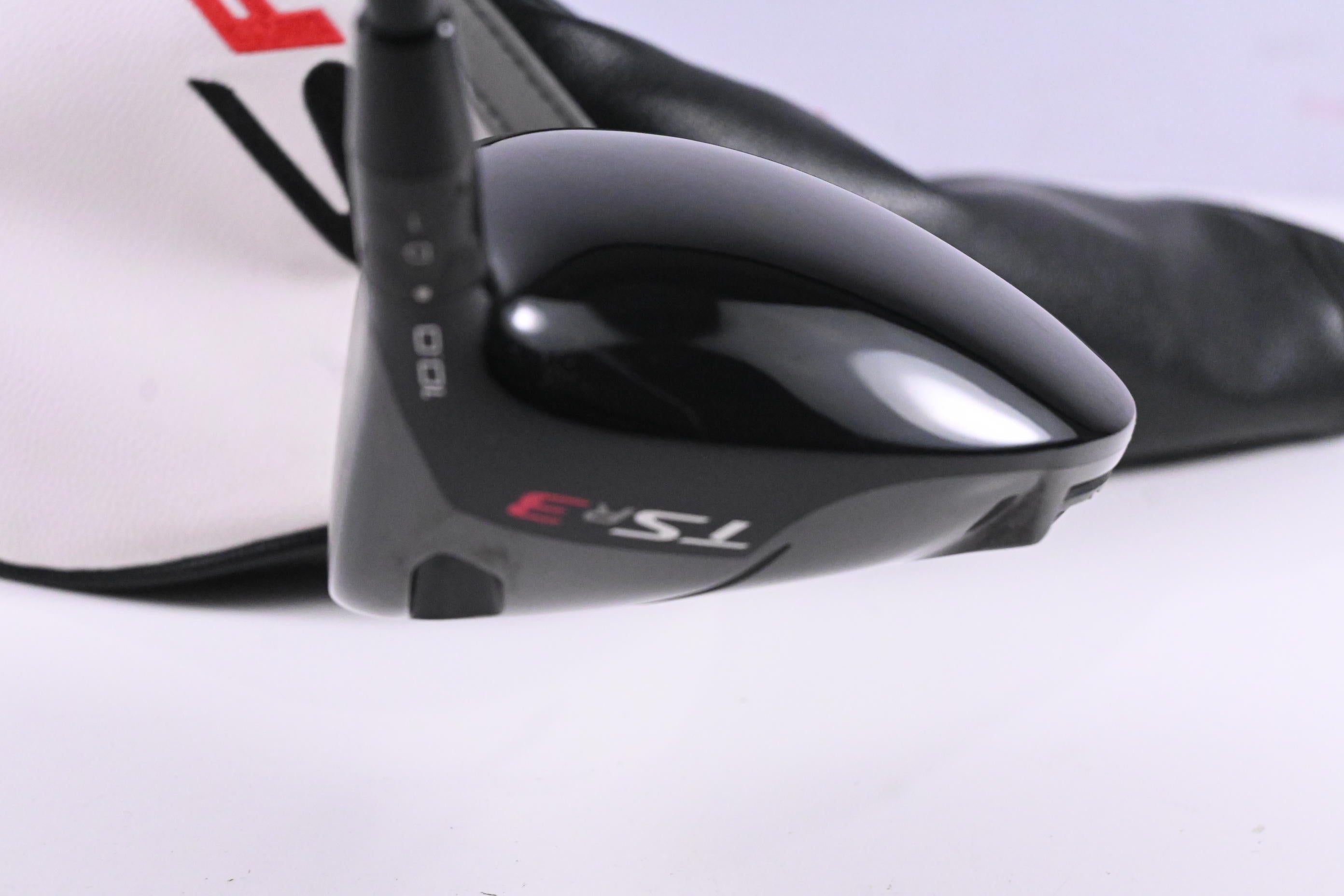Titleist TSR3 Driver / 10 Degree / X-Flex HZRDUS Smoke RDX Black 70 Shaft