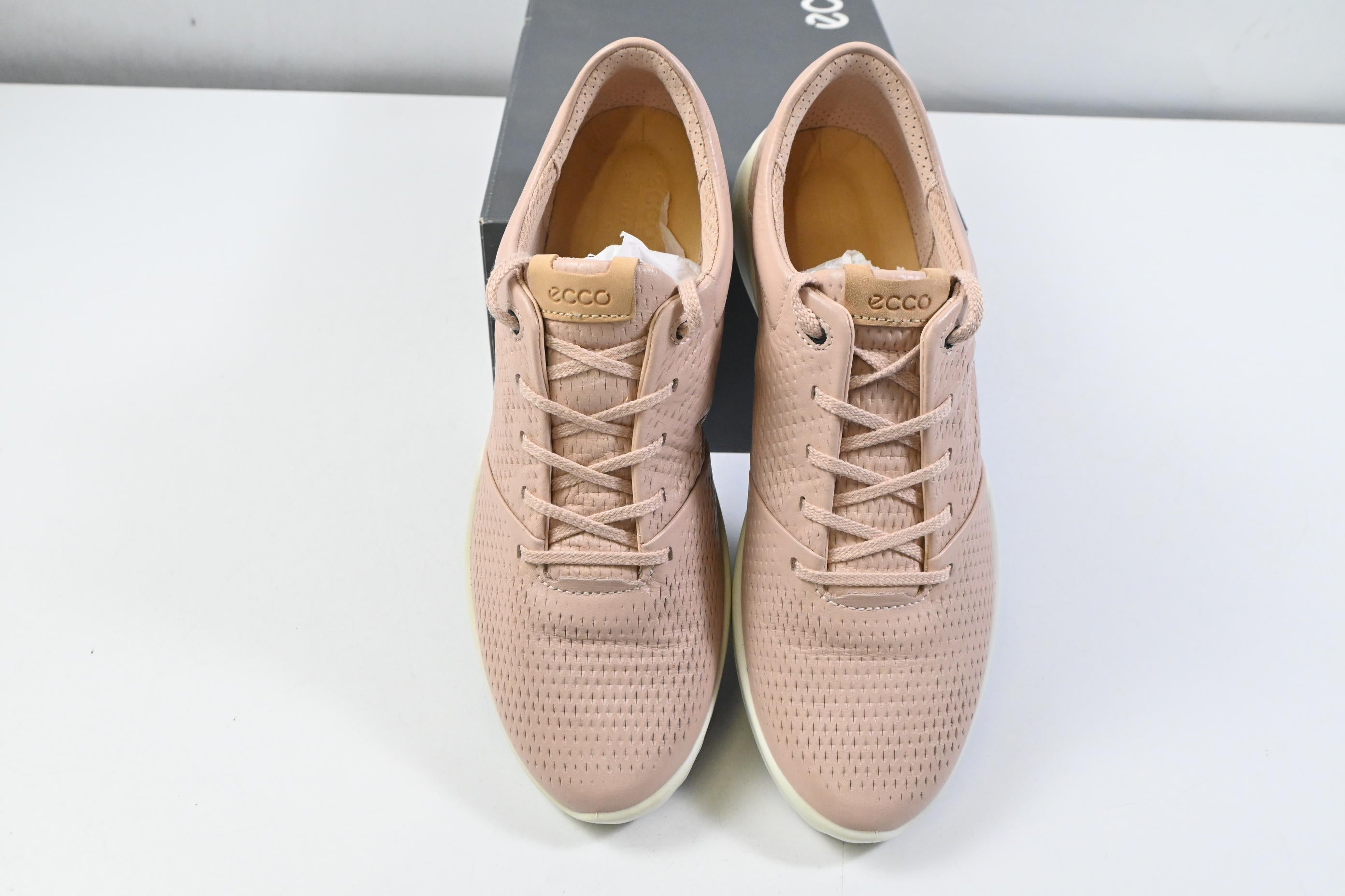 Ladies Ecco S-Lite Golf Shoes / Size UK 5-5.5 / Pink, White