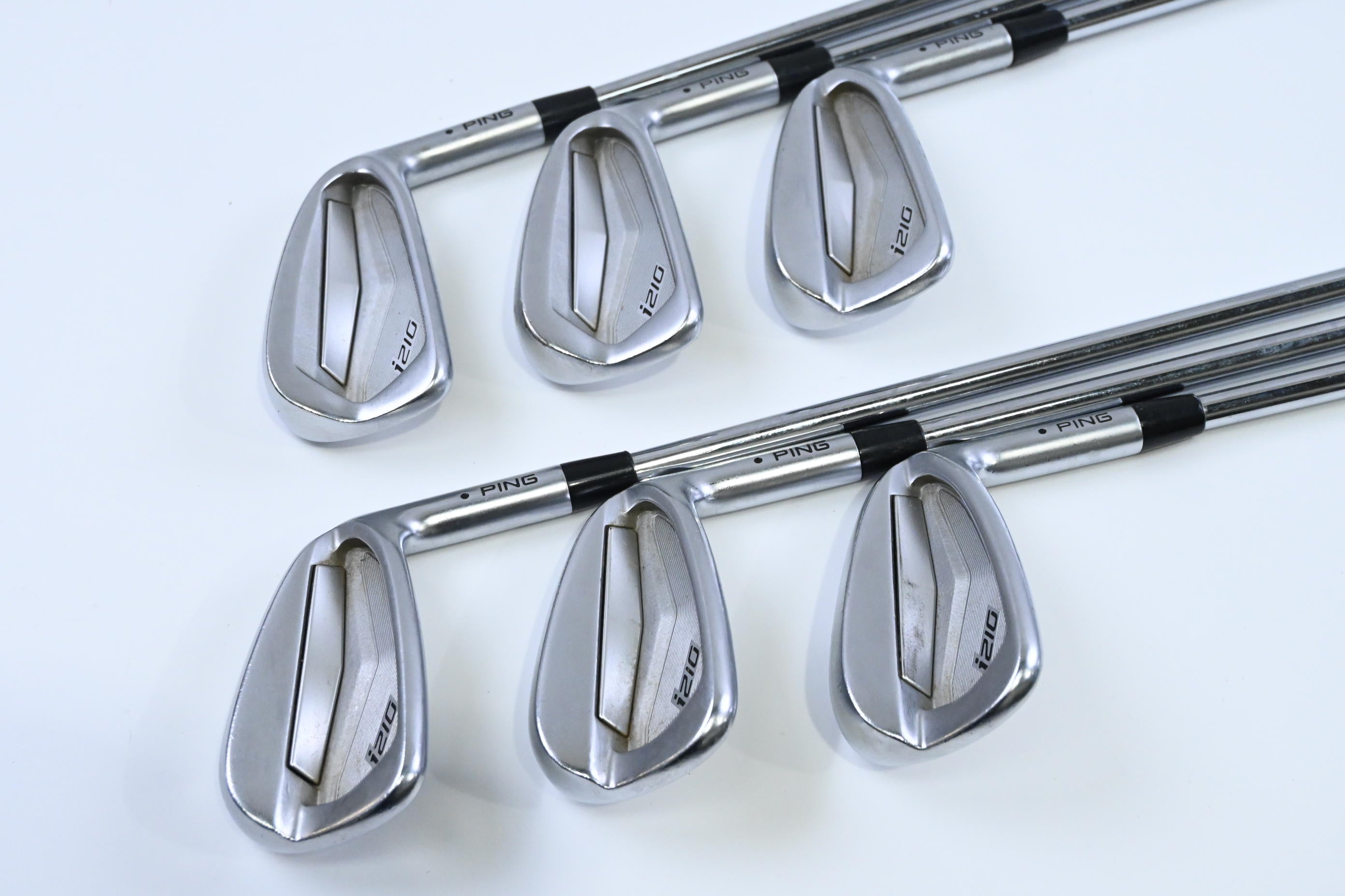Ping i210 Irons / 5-PW / Black Dot / Regular Flex Ping AWT 2.0 Shafts