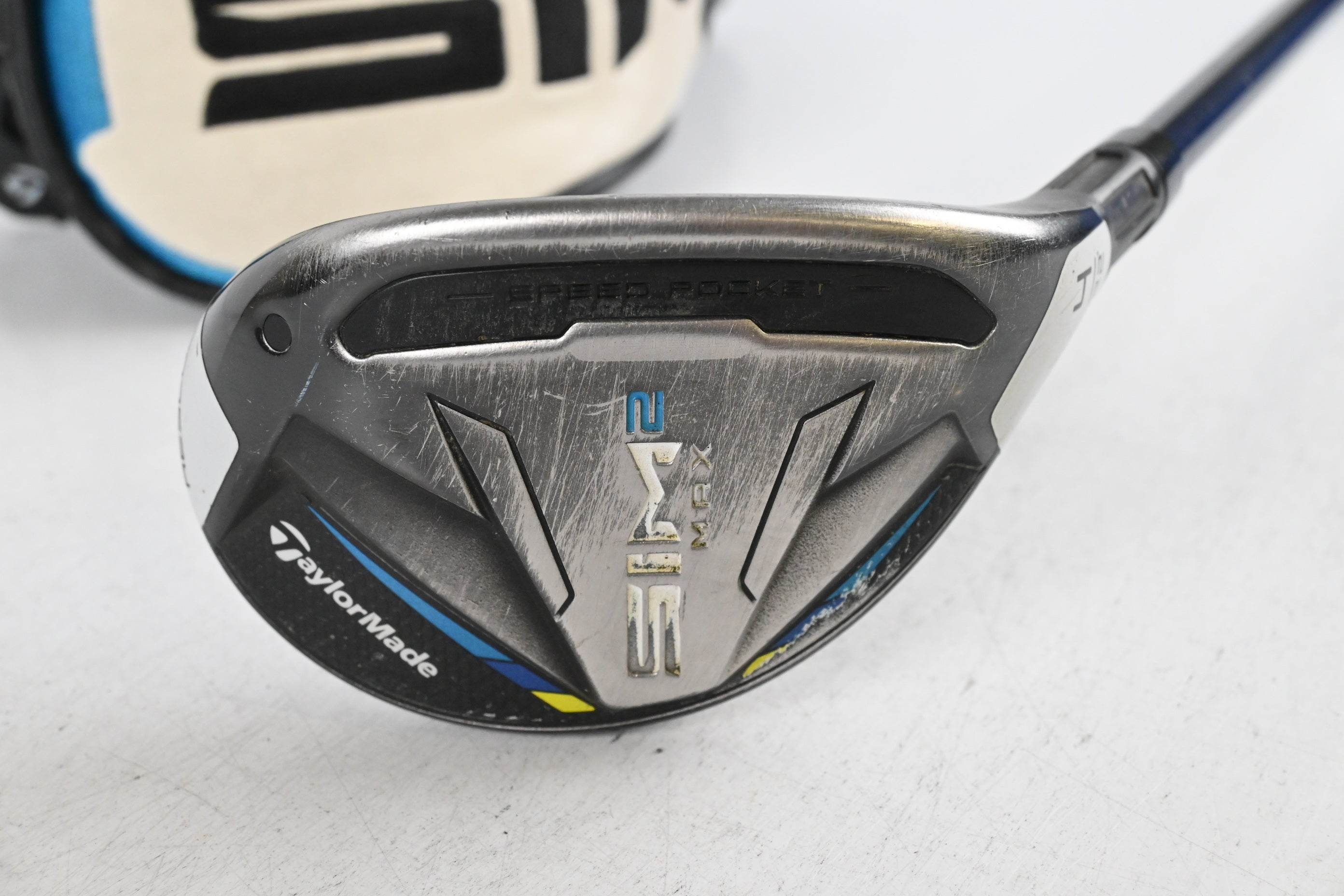 Taylormade SIM2 Max #4 Hybrid / 22 Degree / Stiff Flex Fujikura Ventus Blue 7